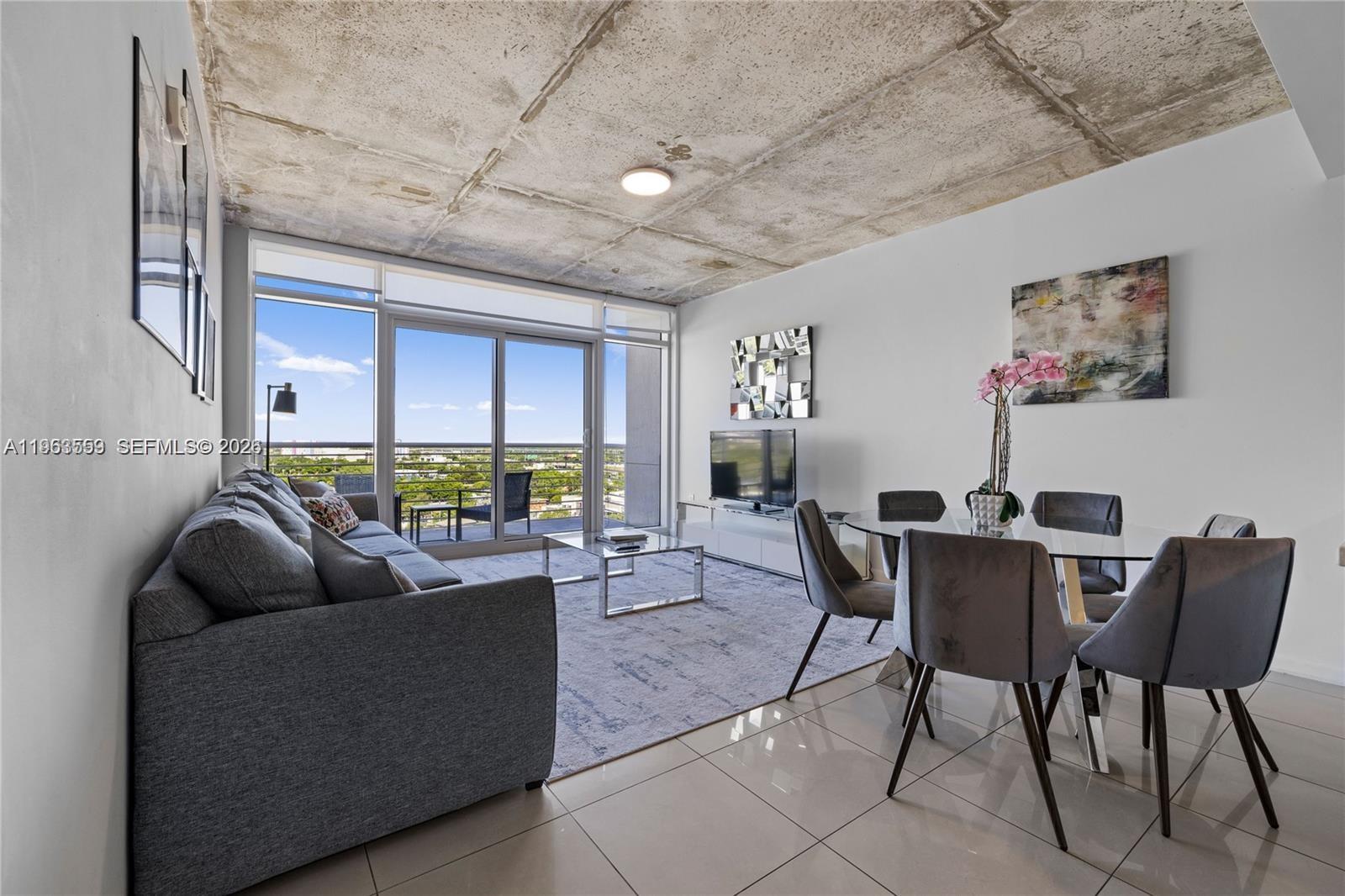 MIDBLOCK MIAMI CONDO - Residential
