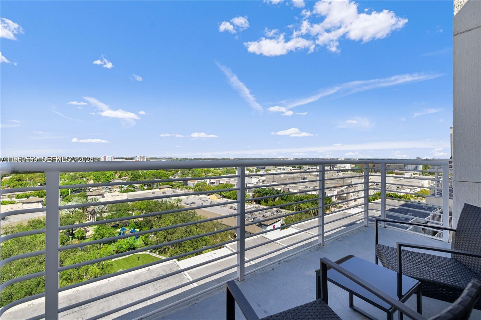 MIDBLOCK MIAMI CONDO - Residential
