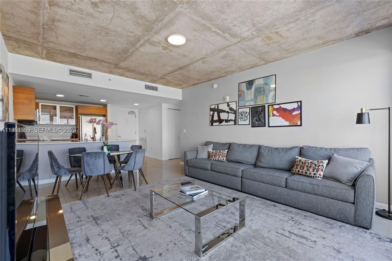 MIDBLOCK MIAMI CONDO - Residential