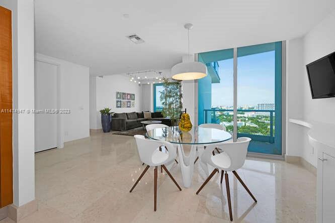 GROVENOR HOUSE CONDO - Residential