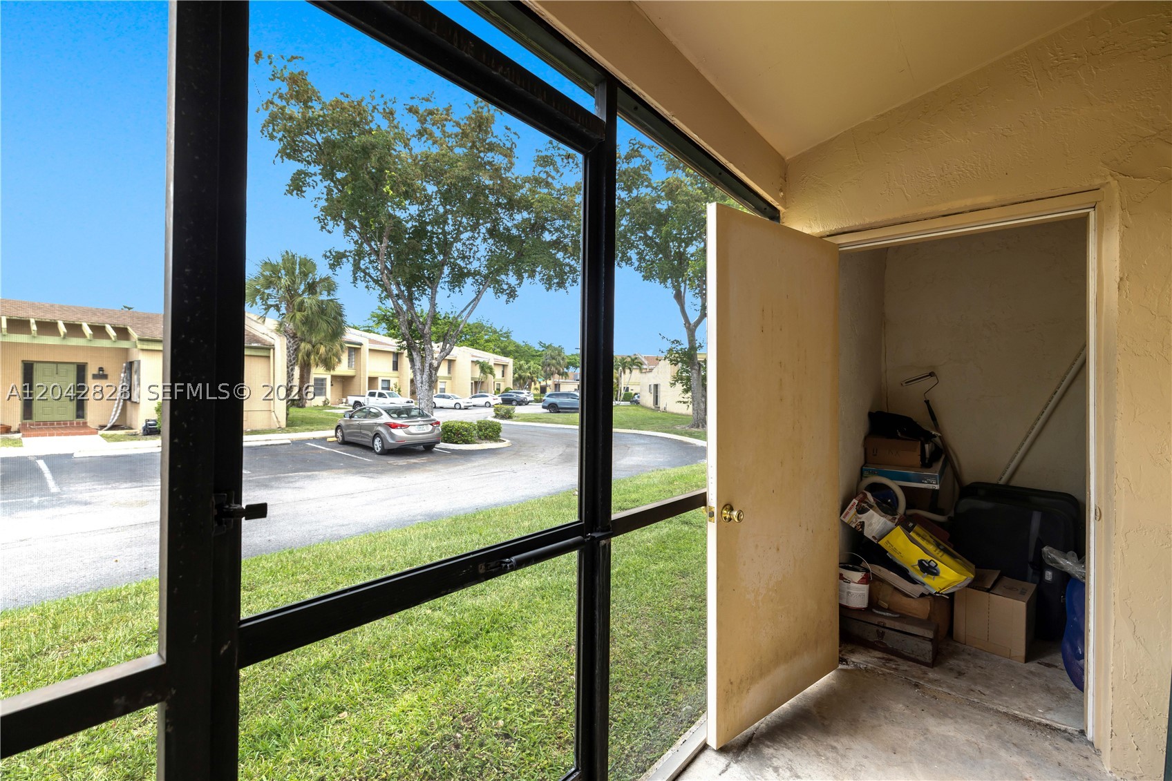 WESTVIEW CONDOMINIUM NO F - Residential