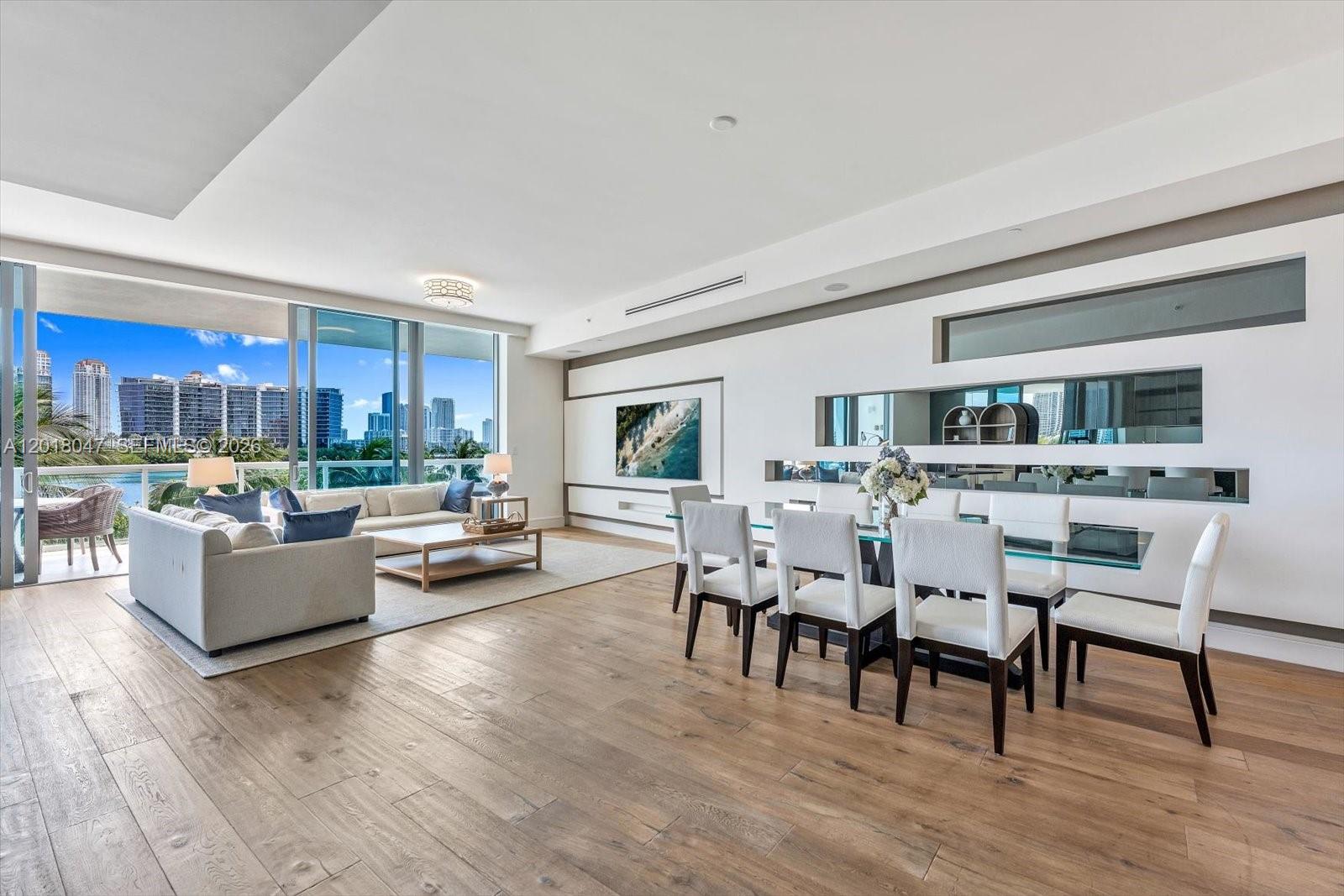 ECHO CONDO - Residential