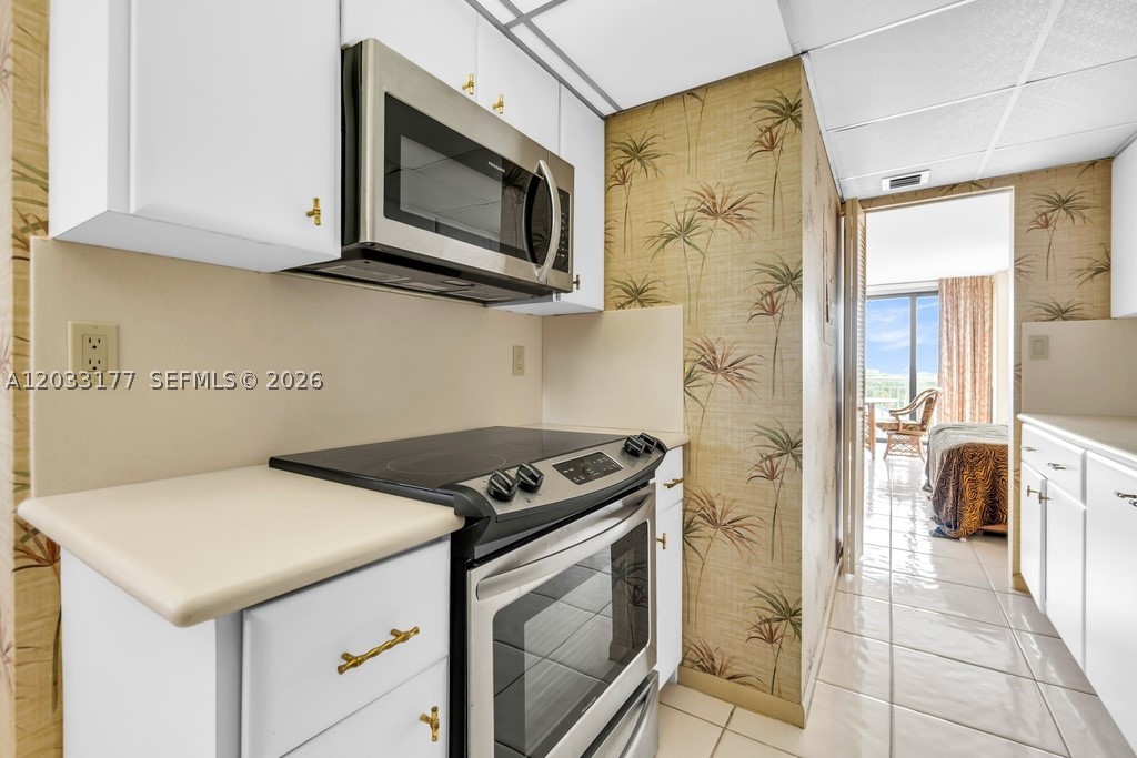 PILOT HOUSE CONDO - Residential Lease