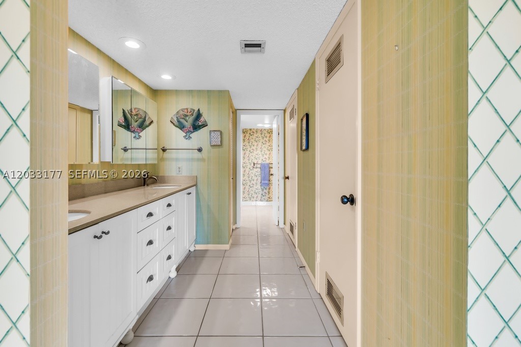 PILOT HOUSE CONDO - Residential Lease