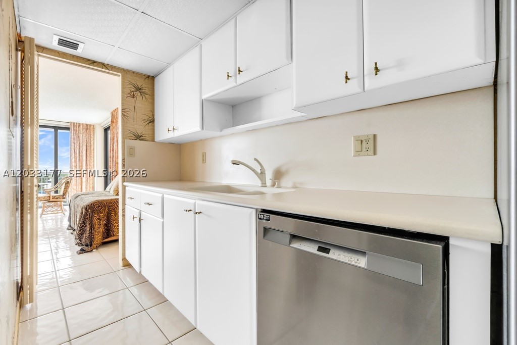PILOT HOUSE CONDO - Residential Lease