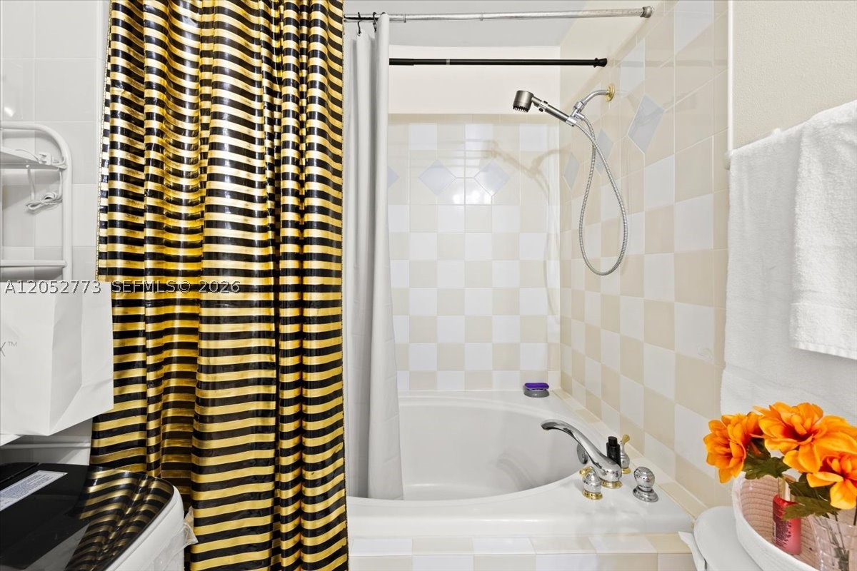 WOODGLEN CONDO - Residential