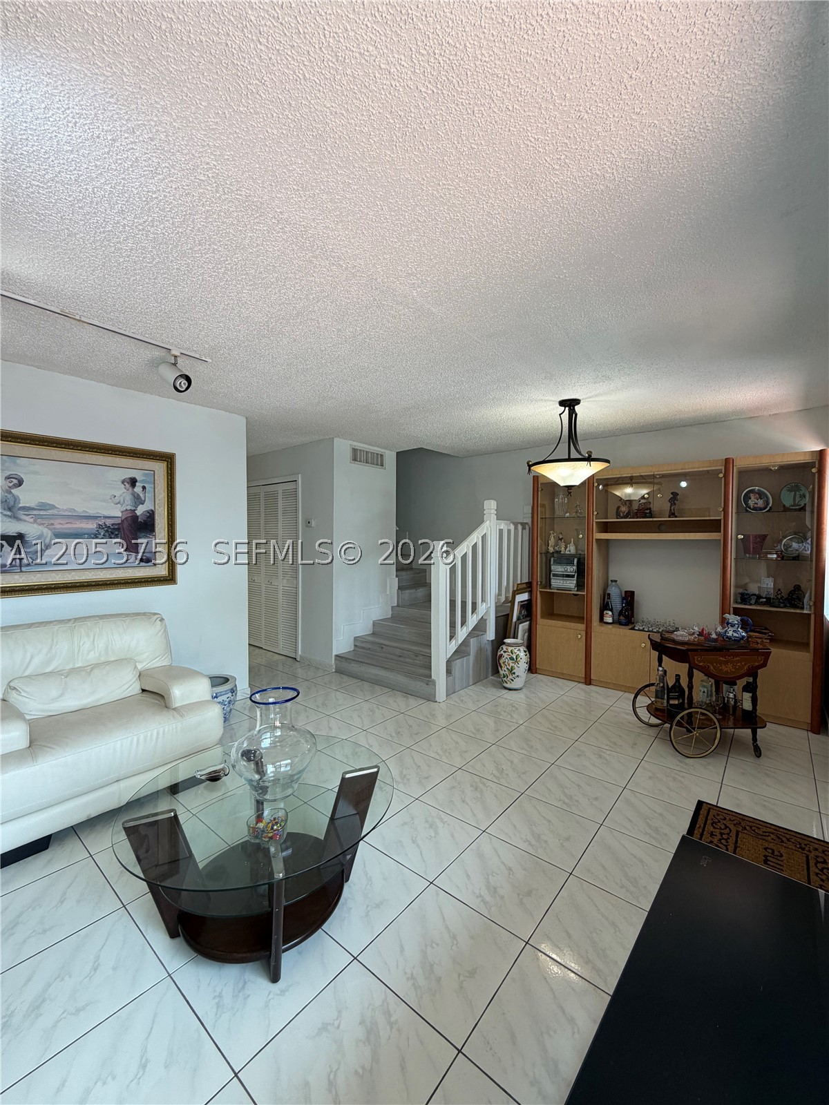 CHATEAUBLEAU VILLAS CONDO - Residential Lease