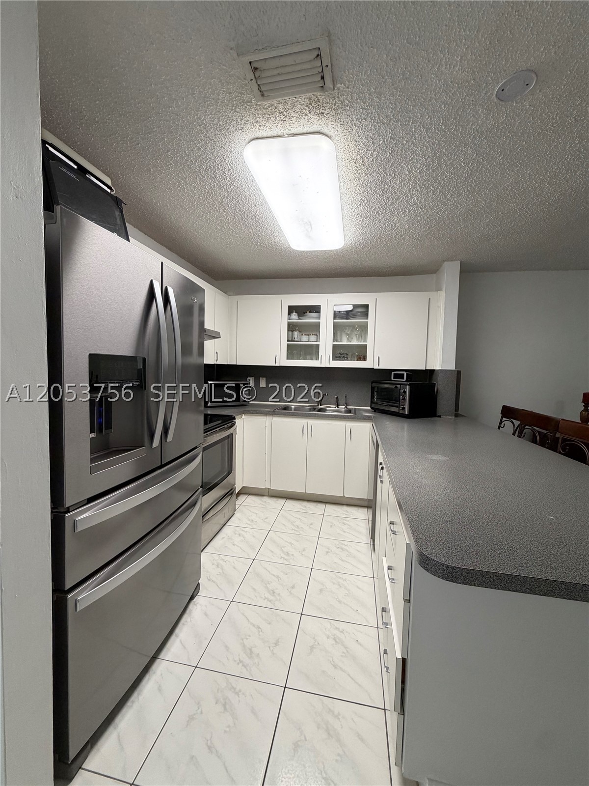 CHATEAUBLEAU VILLAS CONDO - Residential Lease