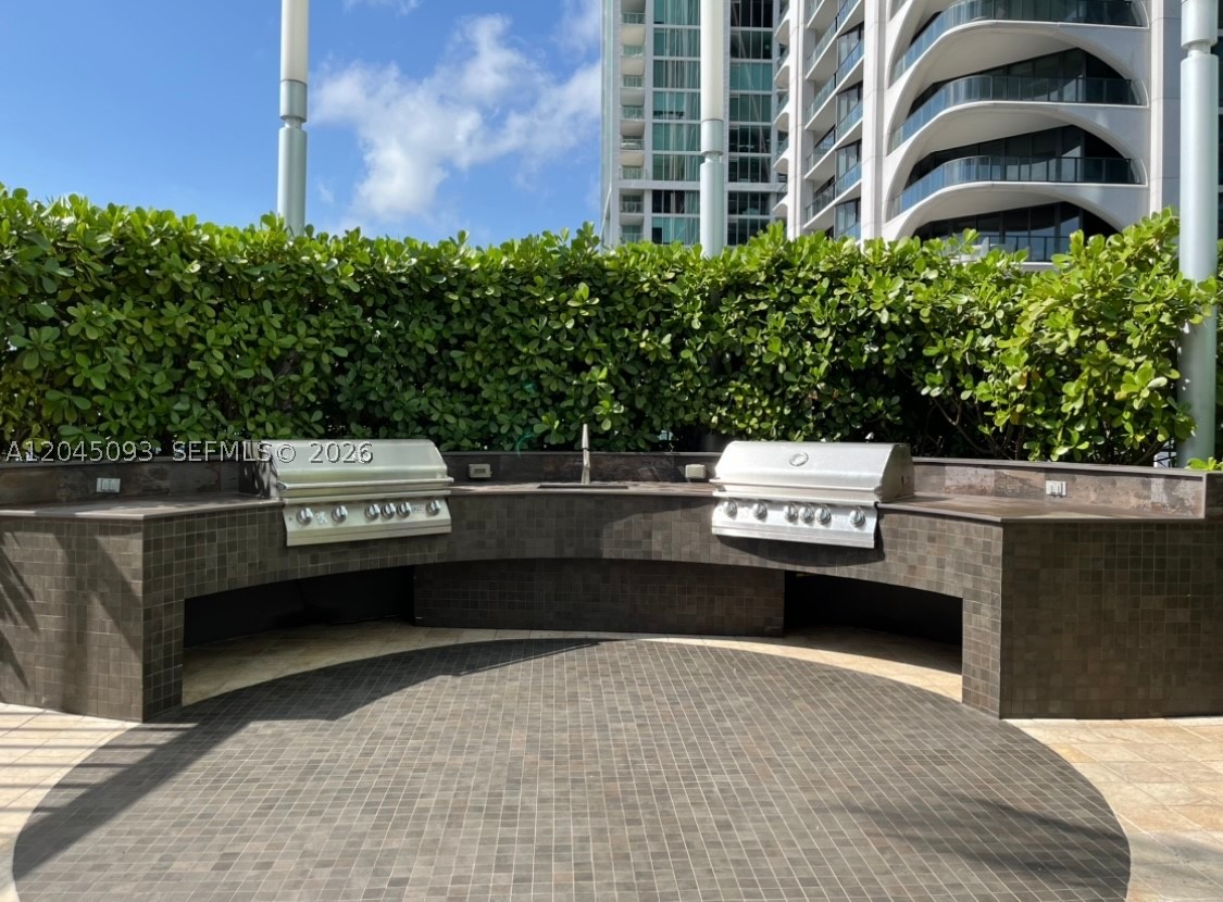 900 BISCAYNE BAY CONDO - Residential Lease