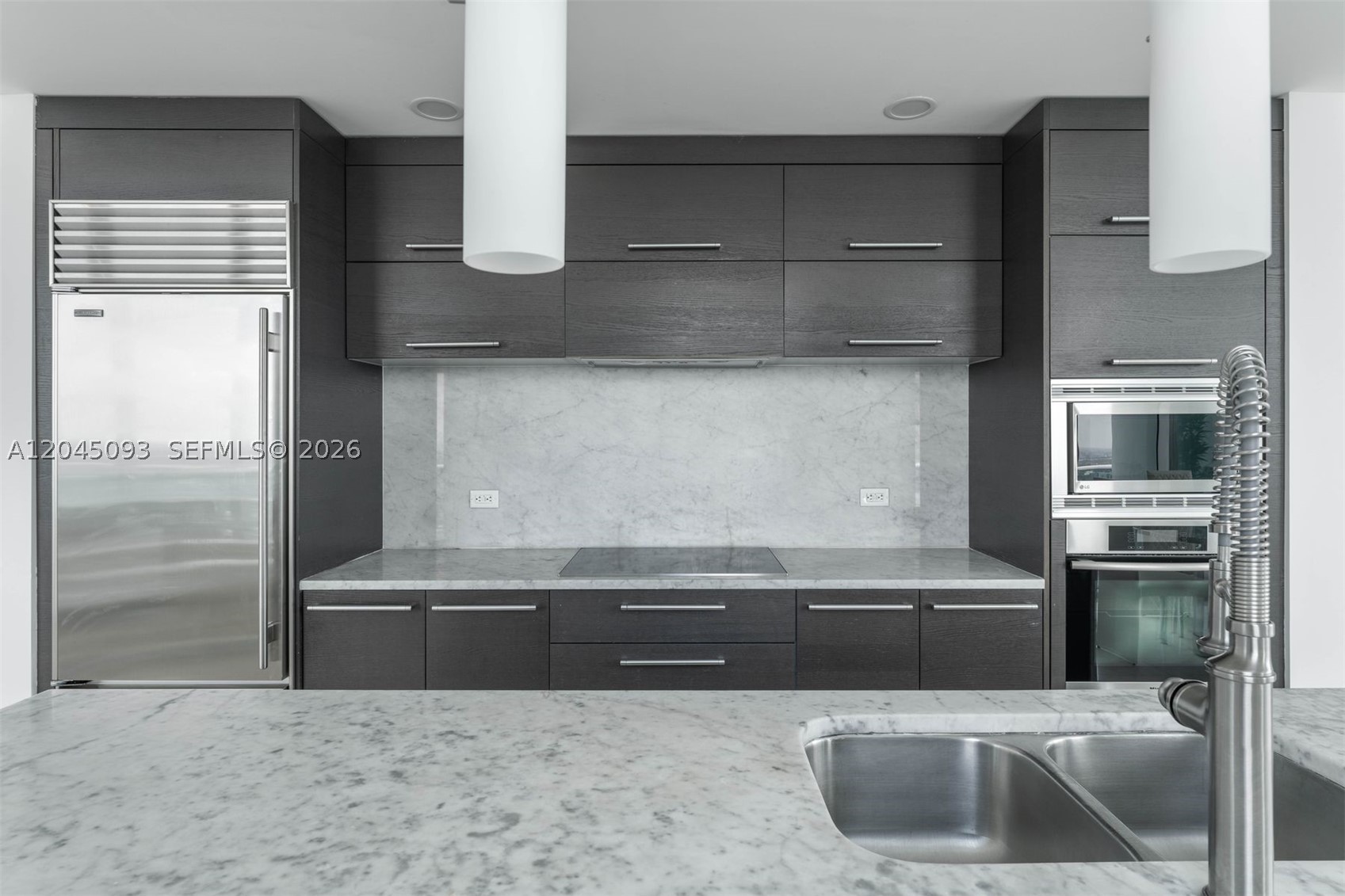 900 BISCAYNE BAY CONDO - Residential Lease