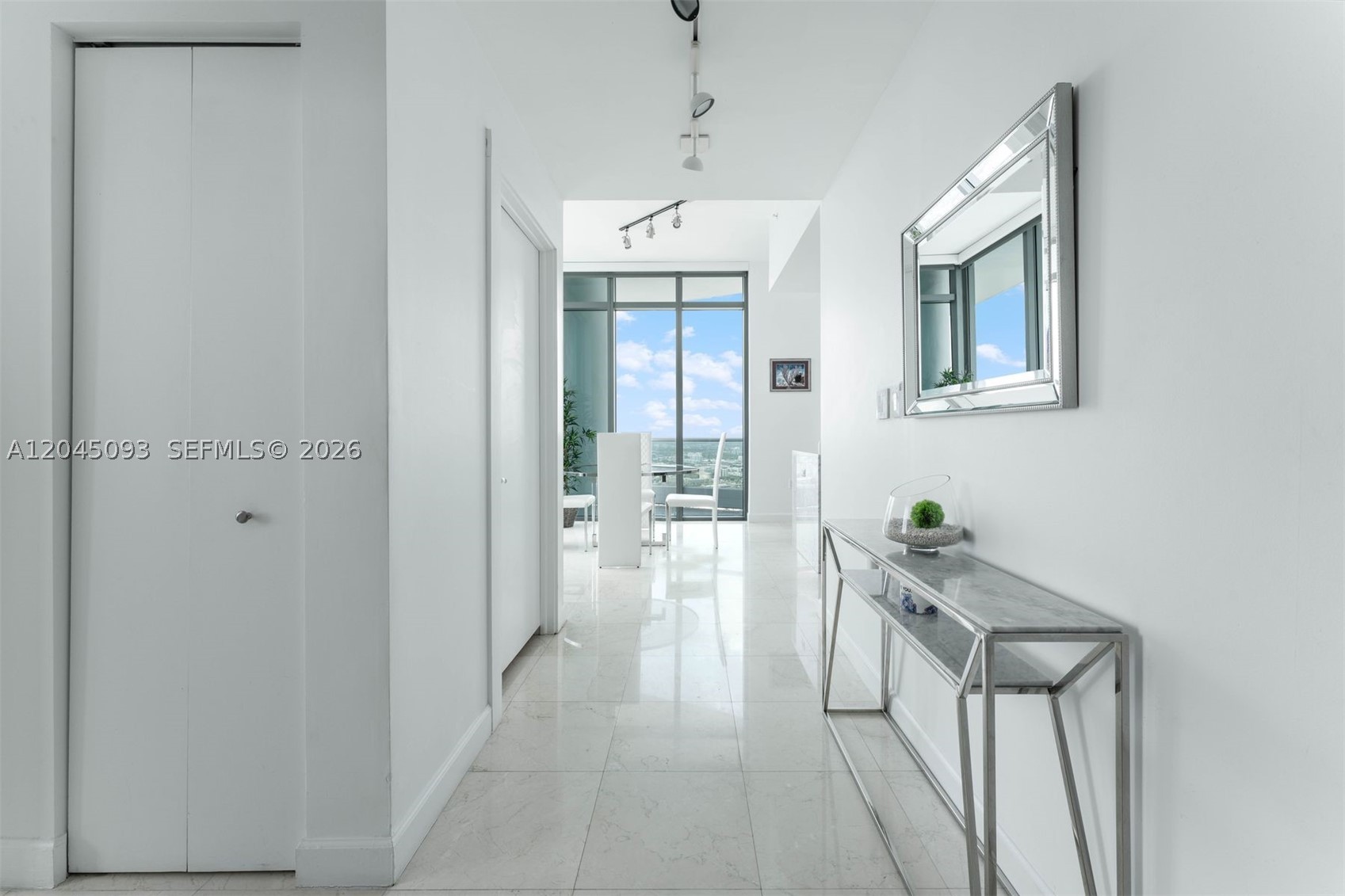 900 BISCAYNE BAY CONDO - Residential Lease