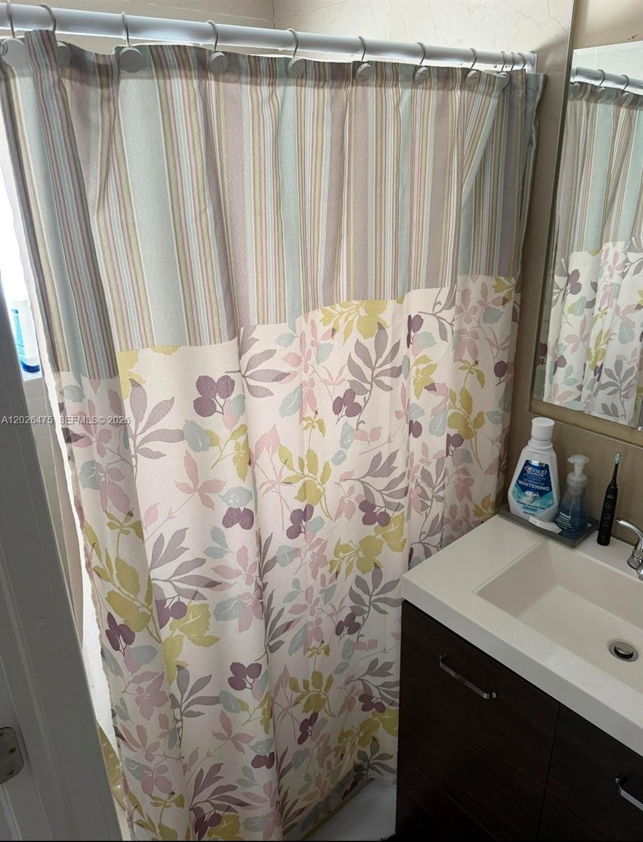 BERKELEY MANOR SEC 2 - Residential Lease