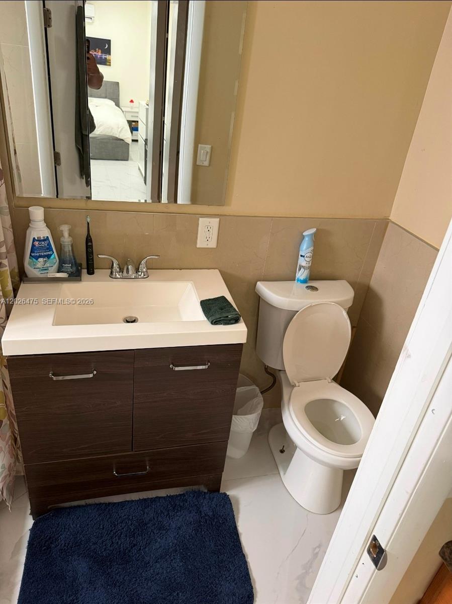 BERKELEY MANOR SEC 2 - Residential Lease
