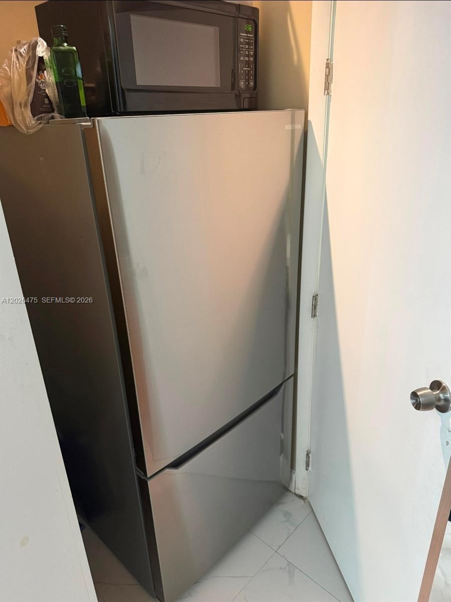 BERKELEY MANOR SEC 2 - Residential Lease