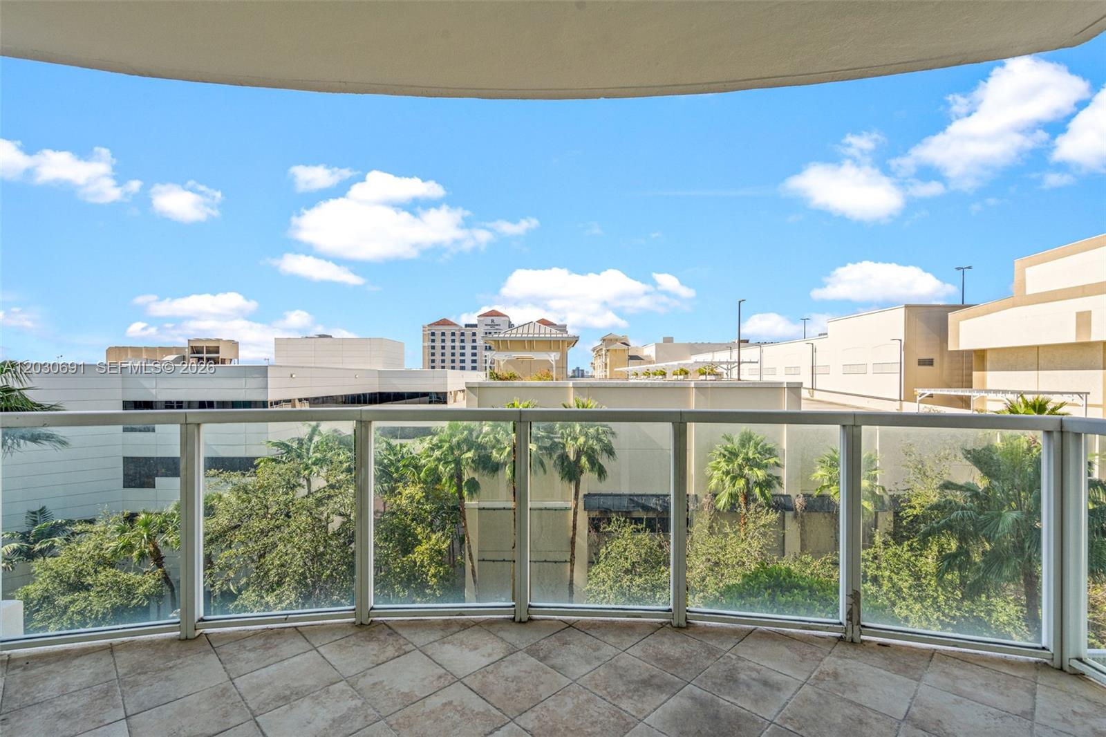 PORT CONDO - Residential
