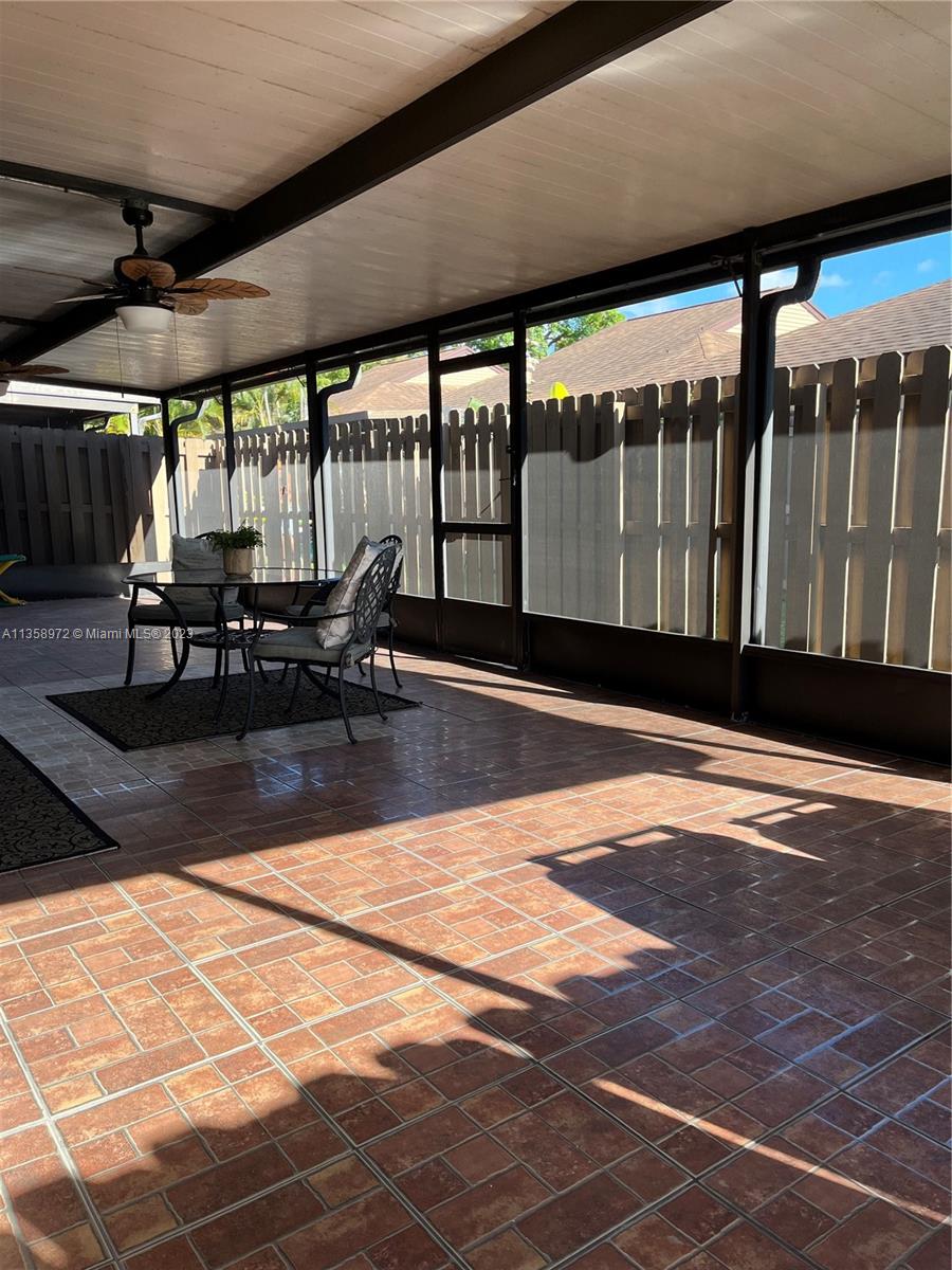 NOVA HILLS CONDOMINIUM 4 - Residential