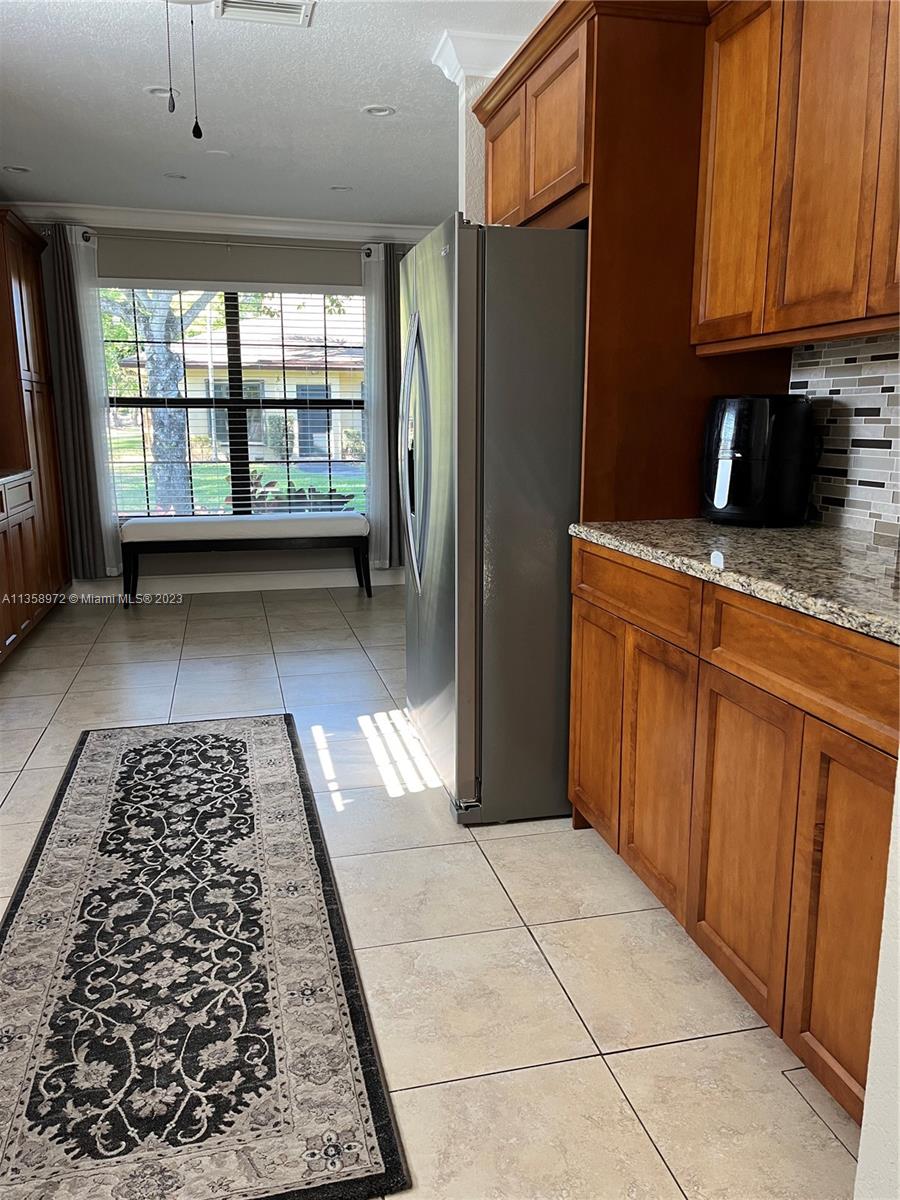 NOVA HILLS CONDOMINIUM 4 - Residential