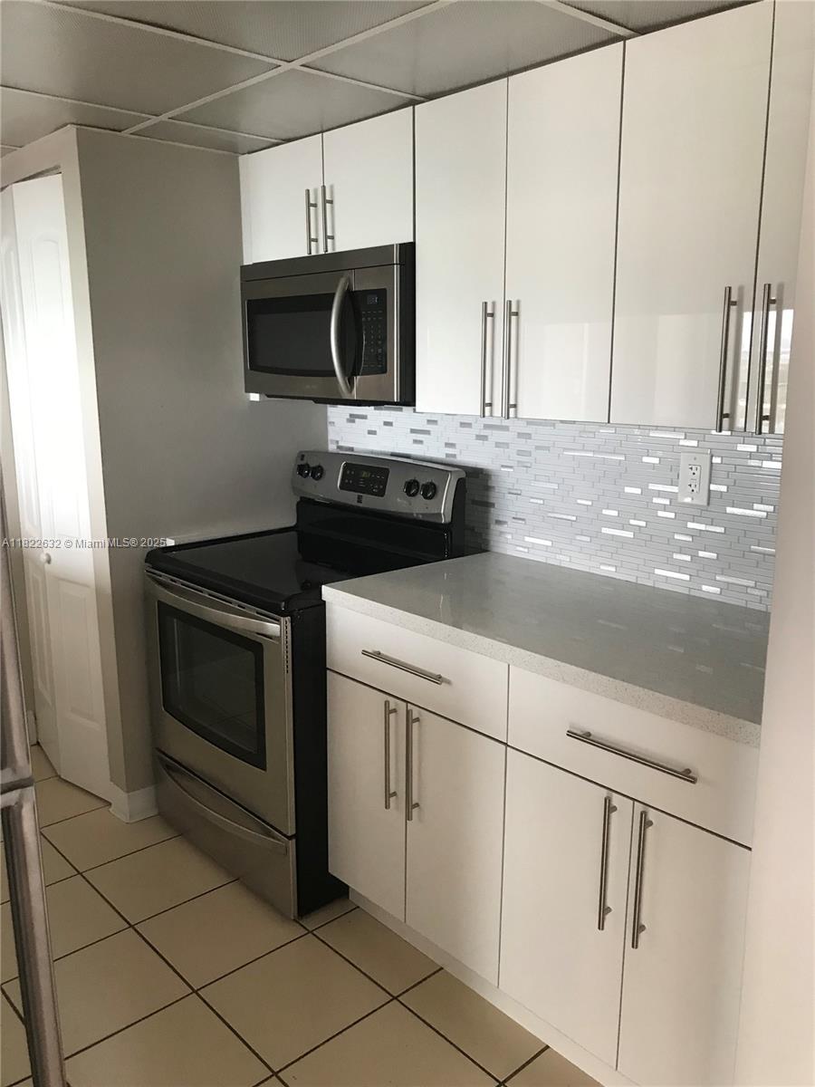 THE GRANDVIEW PALACE COND - Residential