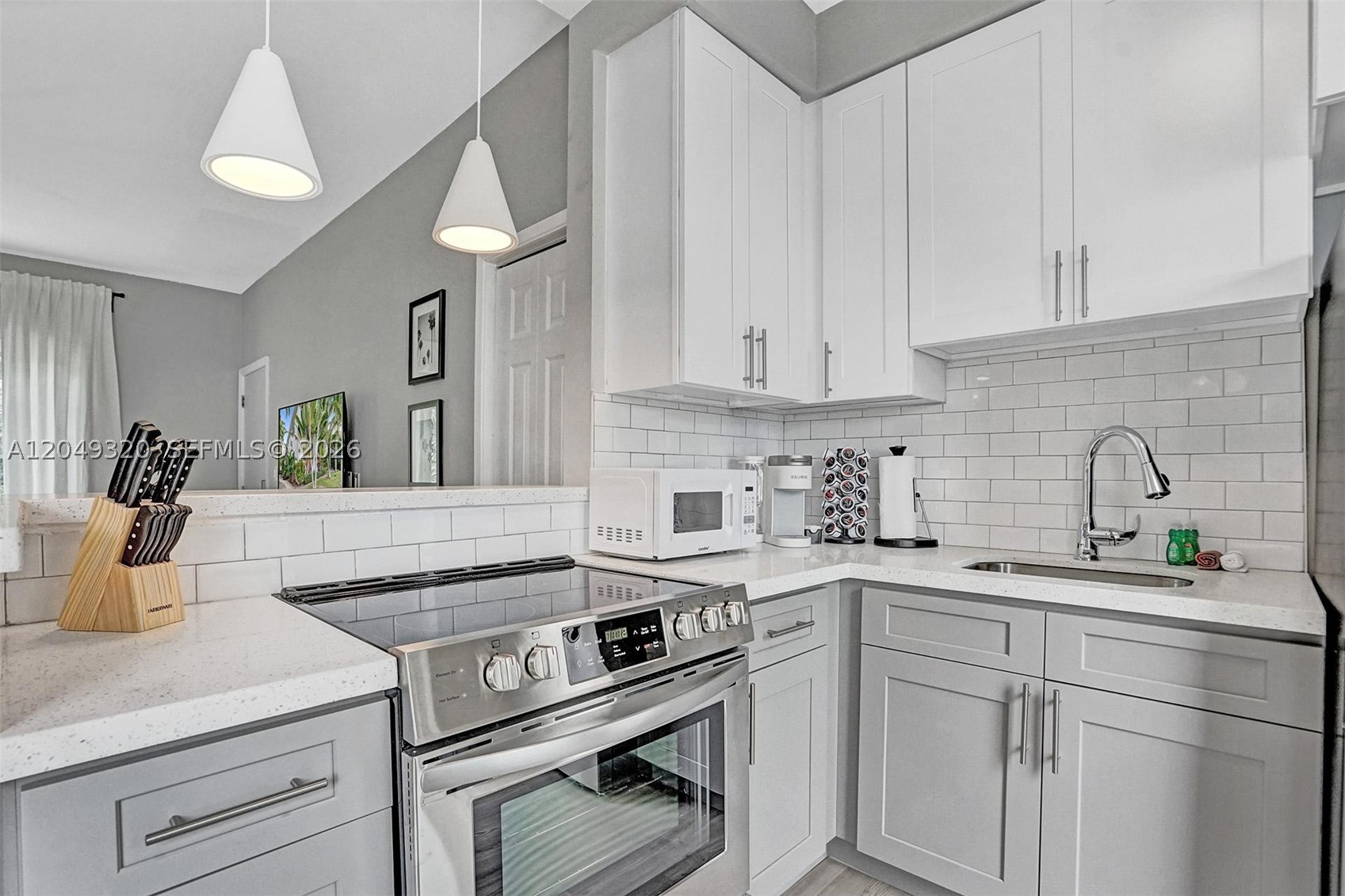 LINCOLN TERRACE SUB - Residential Lease