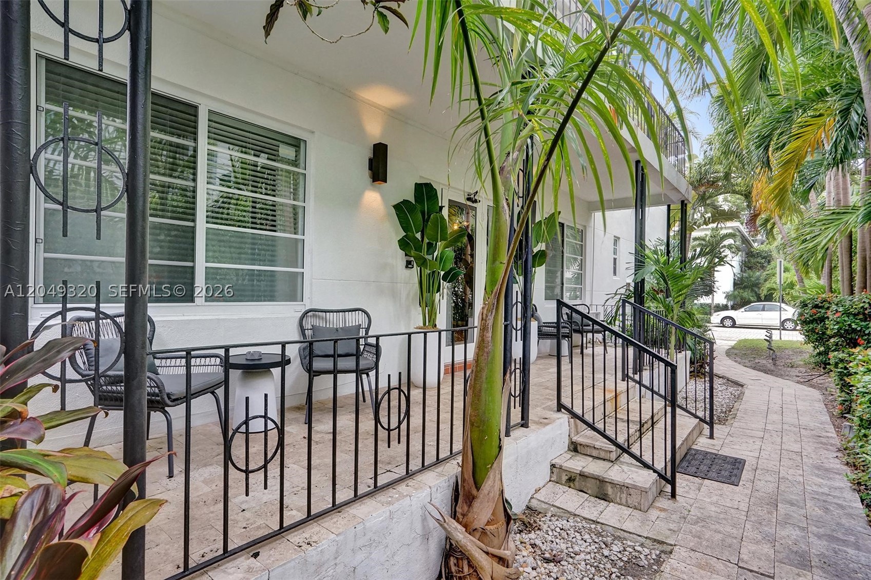Beautifully renovated! Gorgeous two bedroom and two bath apartment! Garden style apartment located in the heart of South Beach, this apartment is within walking distance to the famous Lincoln Road, offering fine shops, restaurants, and nightlife. It's situated on a quiet street near Biscayne Bay, just a 15-minute walk to Lincoln Road Mall. The neighborhood is known for its walkability, with Trader Joe's and Fresh Market nearby!

Rates are based on dates available!