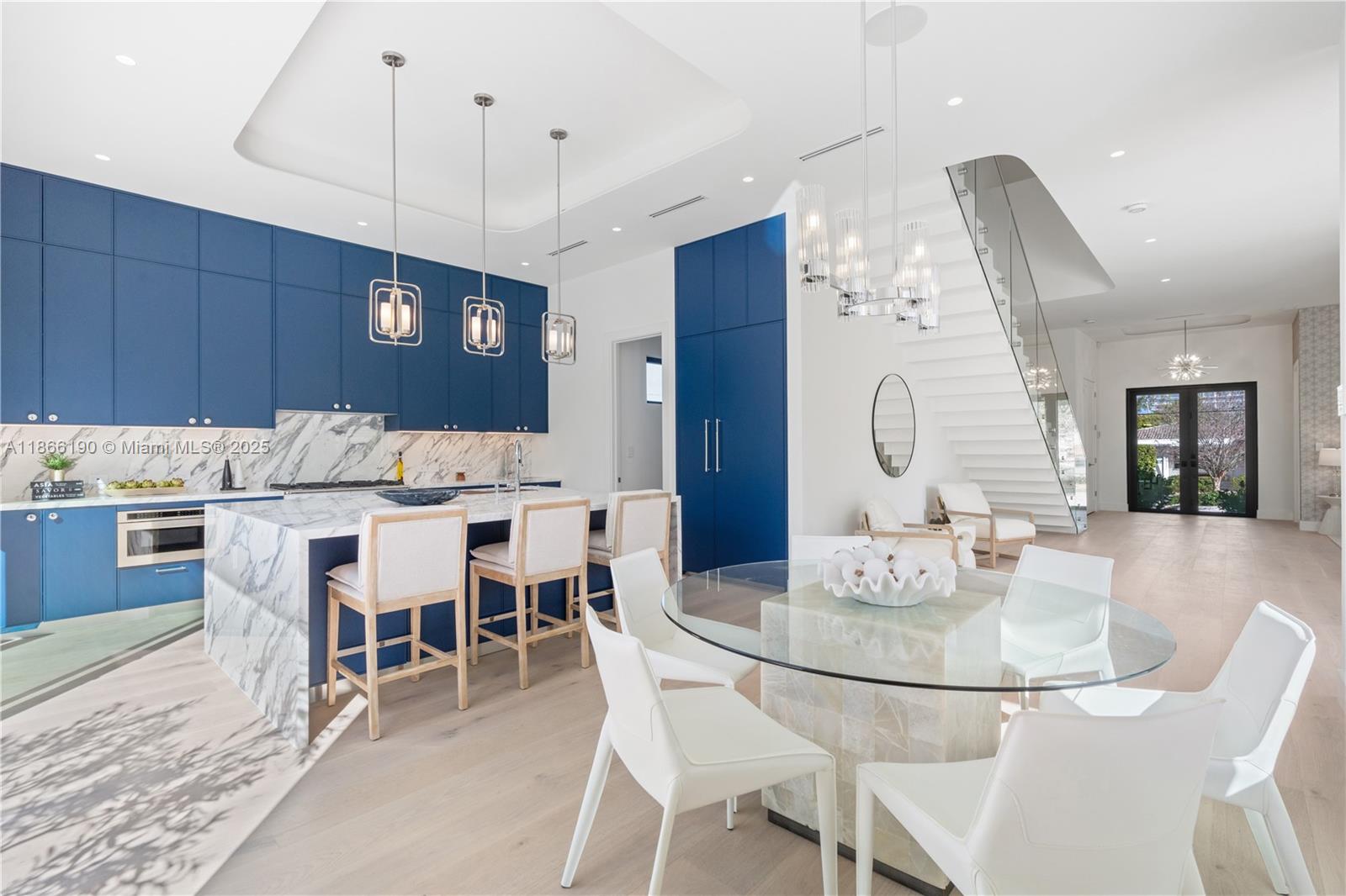 ALTOS DEL MAR NO 4 - Residential