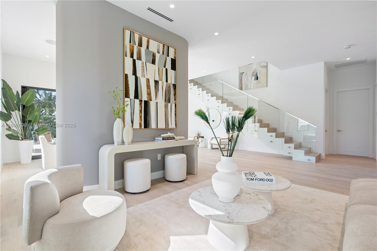 ALTOS DEL MAR NO 4 - Residential