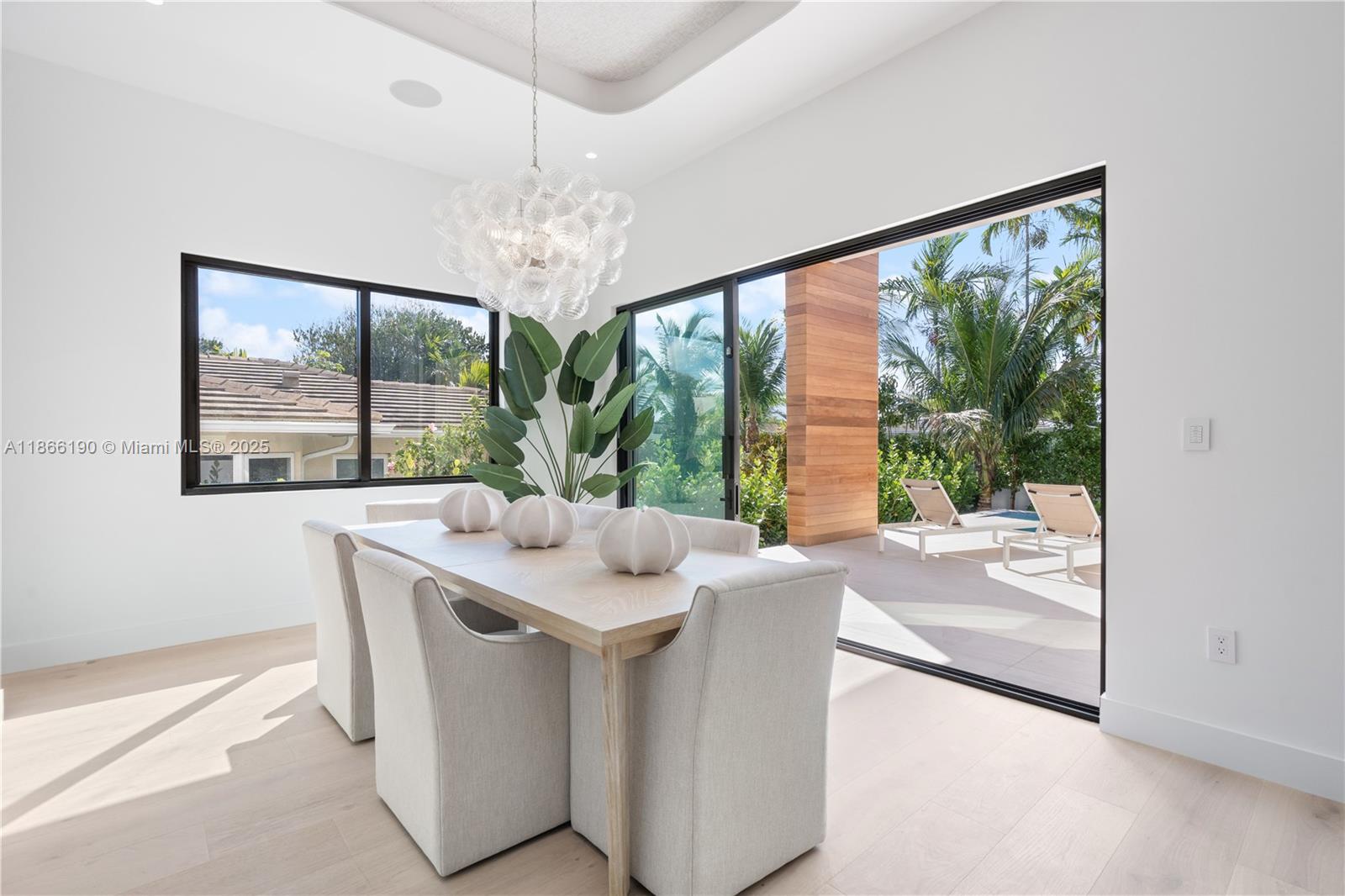 ALTOS DEL MAR NO 4 - Residential