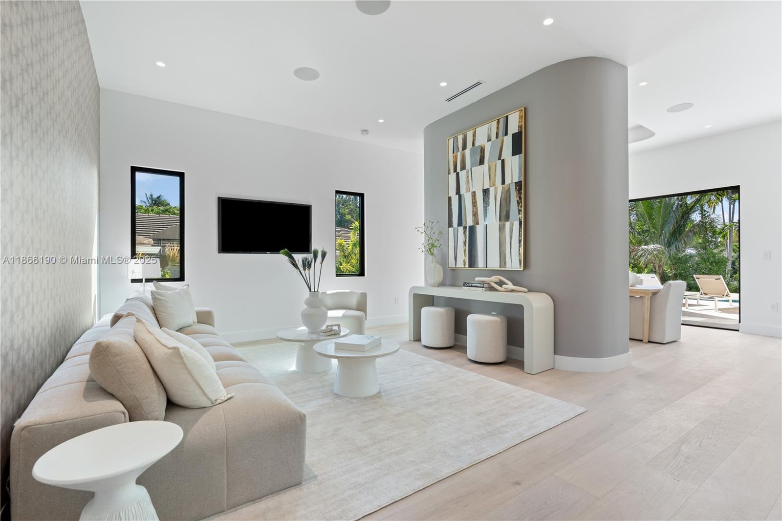 ALTOS DEL MAR NO 4 - Residential
