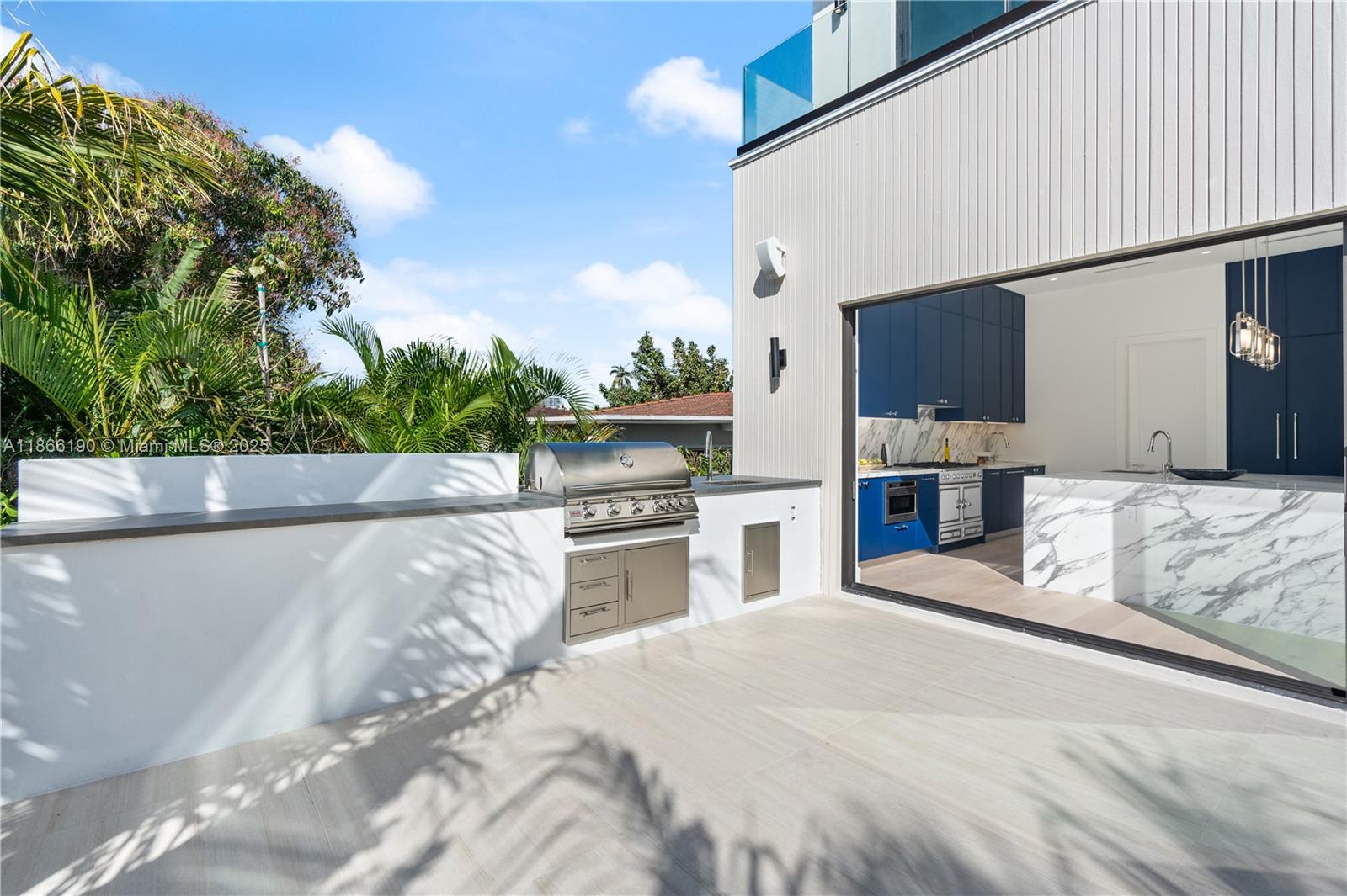 ALTOS DEL MAR NO 4 - Residential