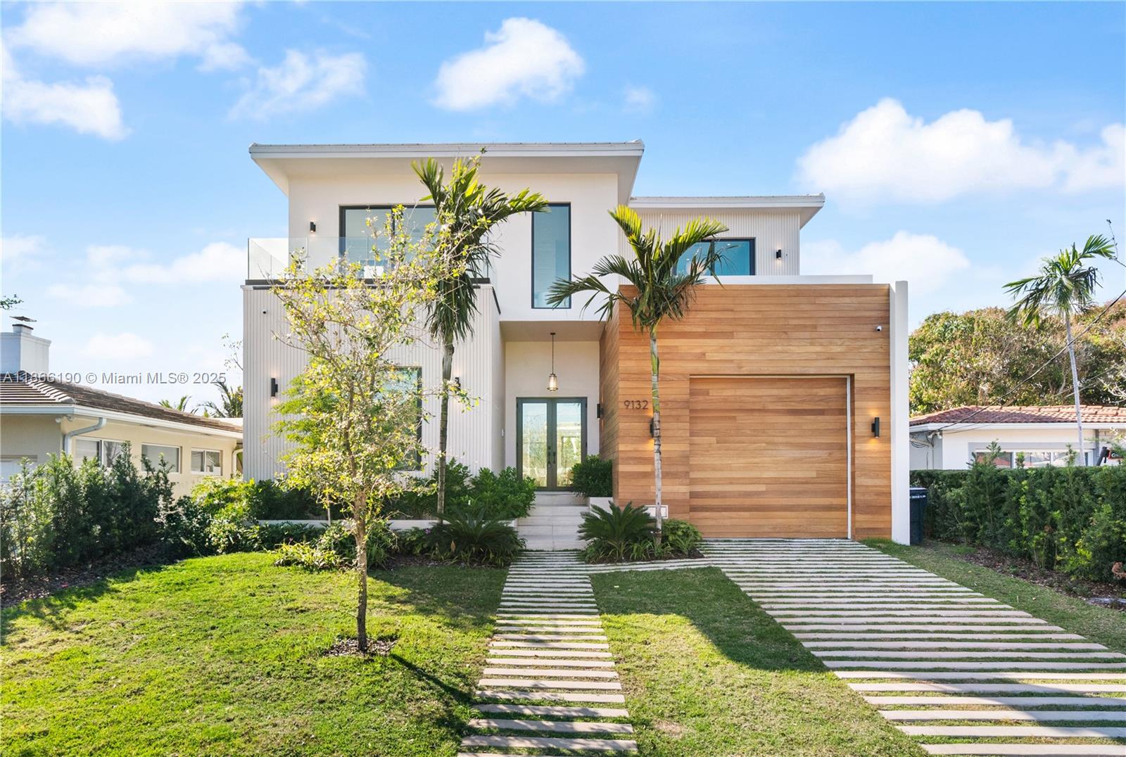 ALTOS DEL MAR NO 4 - Residential