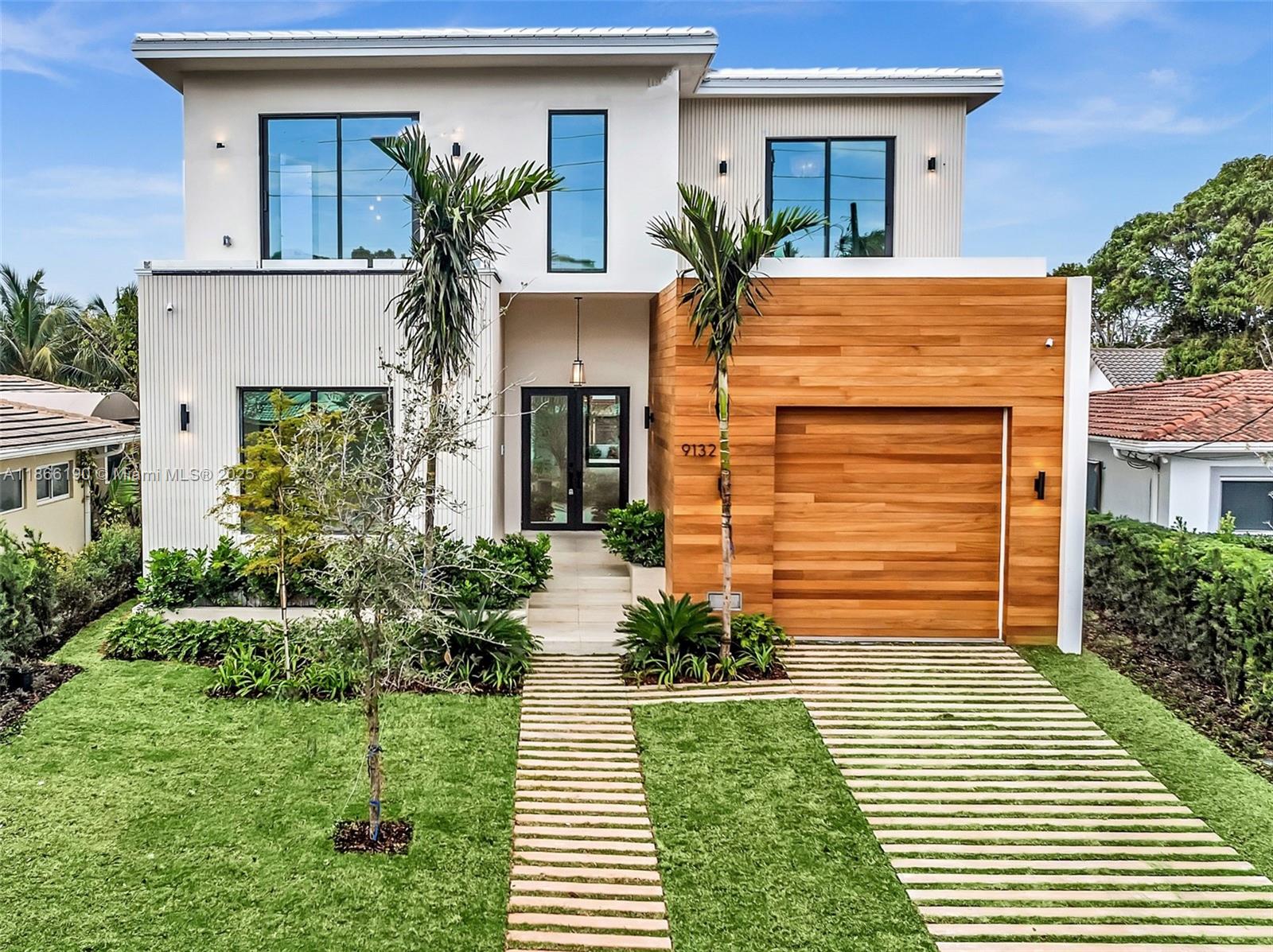 ALTOS DEL MAR NO 4 - Residential