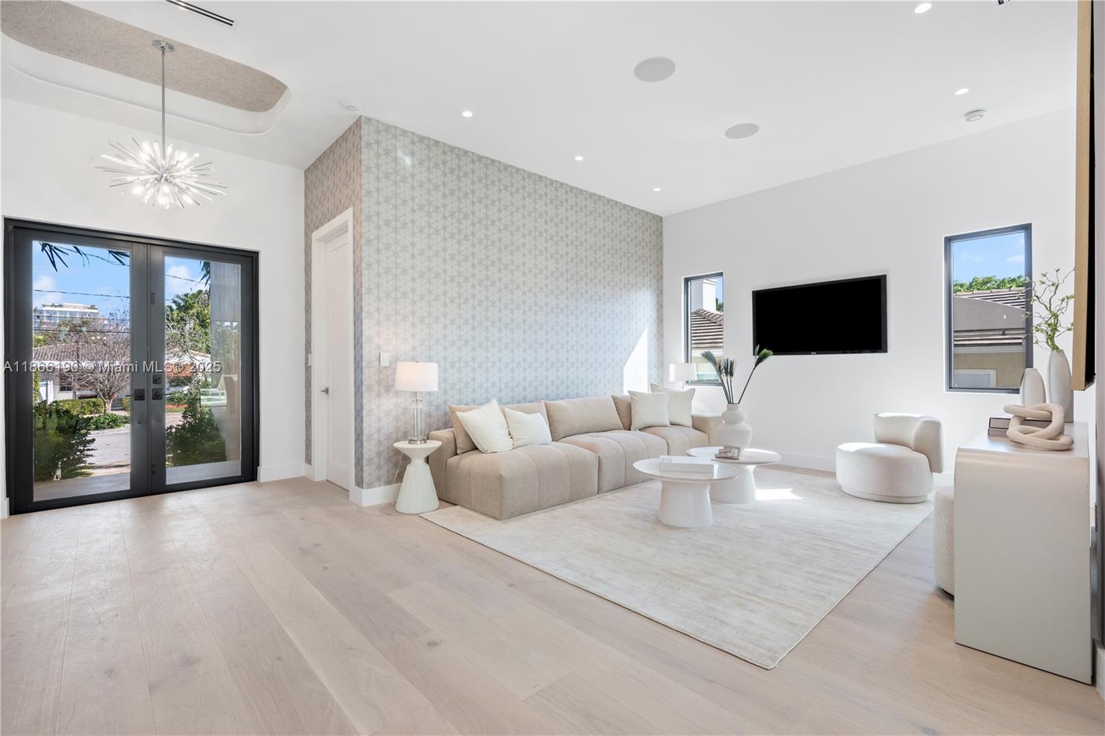 ALTOS DEL MAR NO 4 - Residential