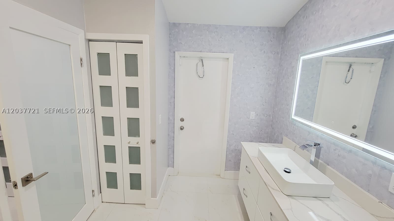 LANDINGS - Residential