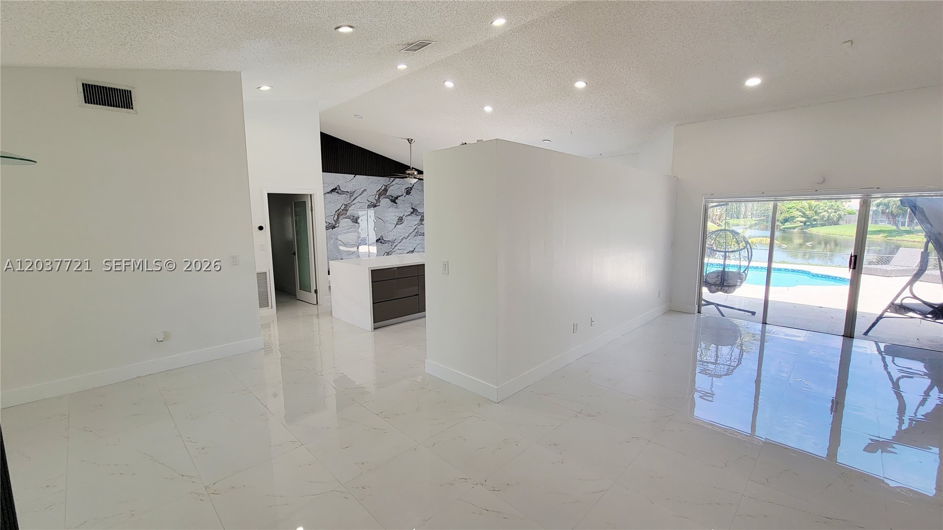 LANDINGS - Residential