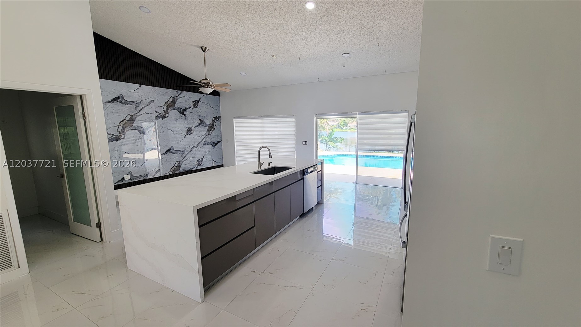 LANDINGS - Residential