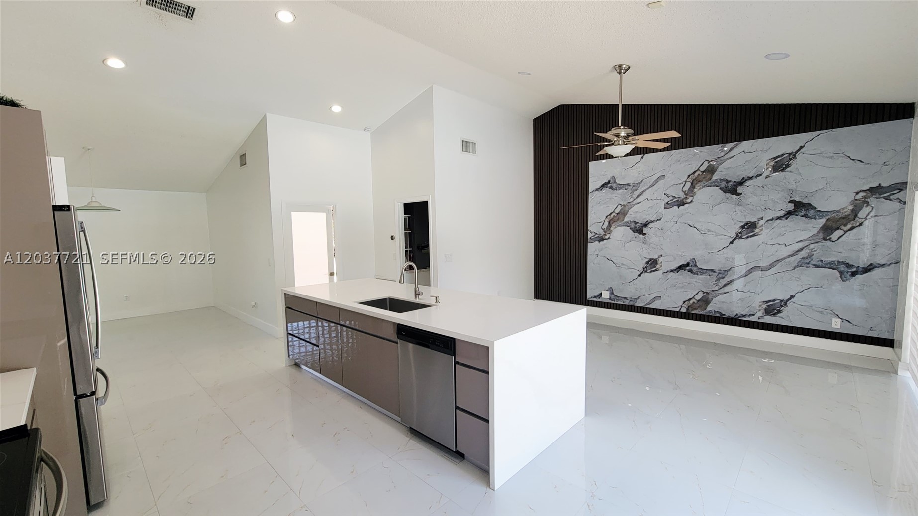 LANDINGS - Residential