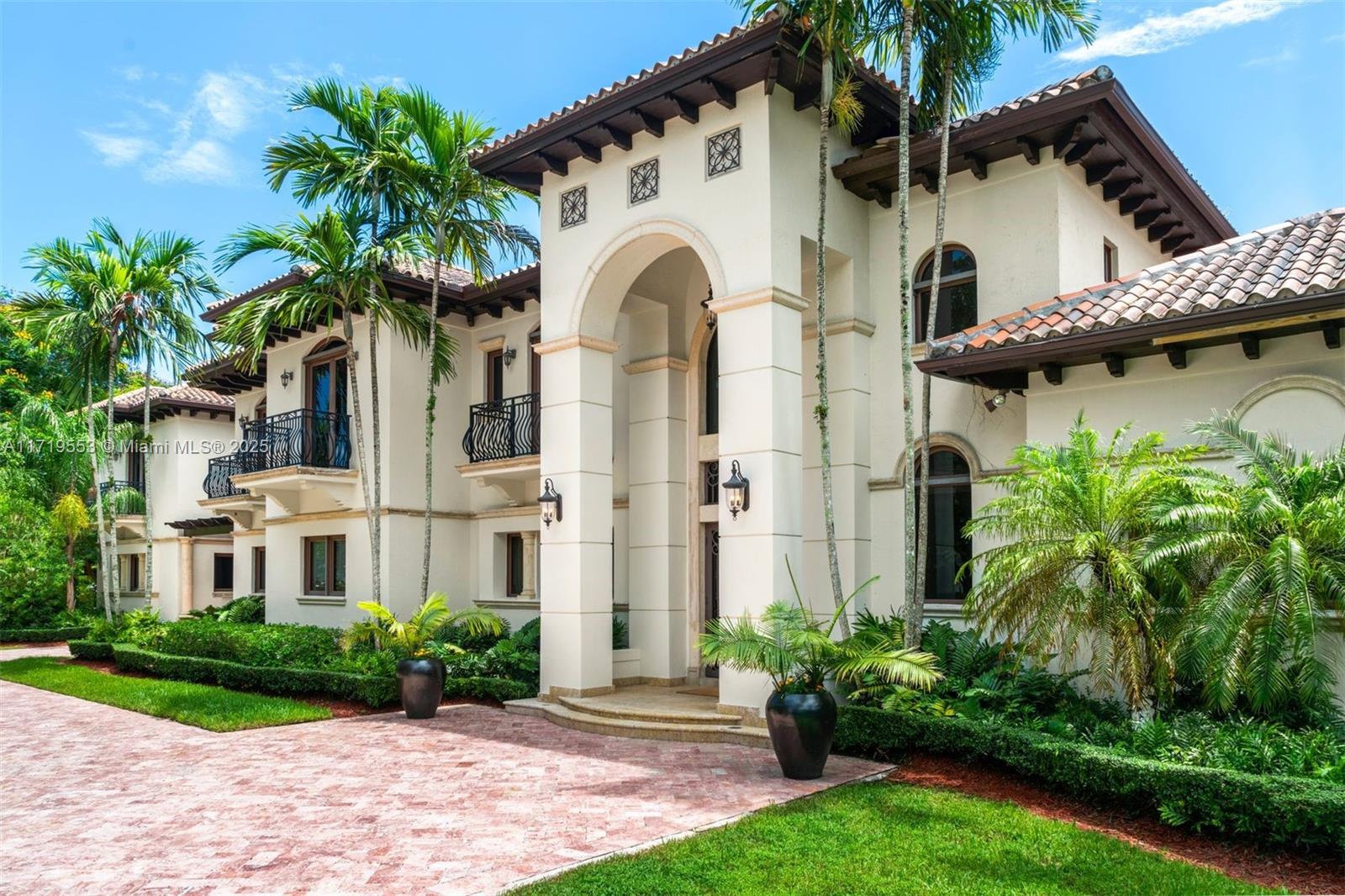 COLLINS HEIGHTS - Residential