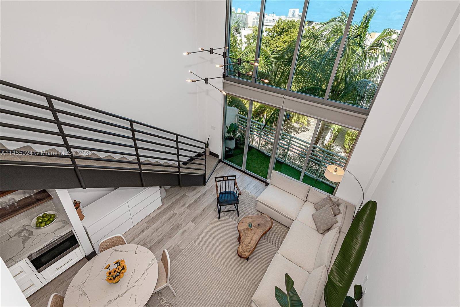 ABSOLUT CONDO - Residential