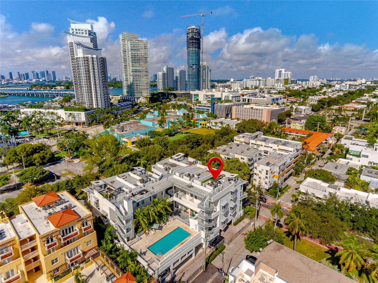 ABSOLUT CONDO - Residential