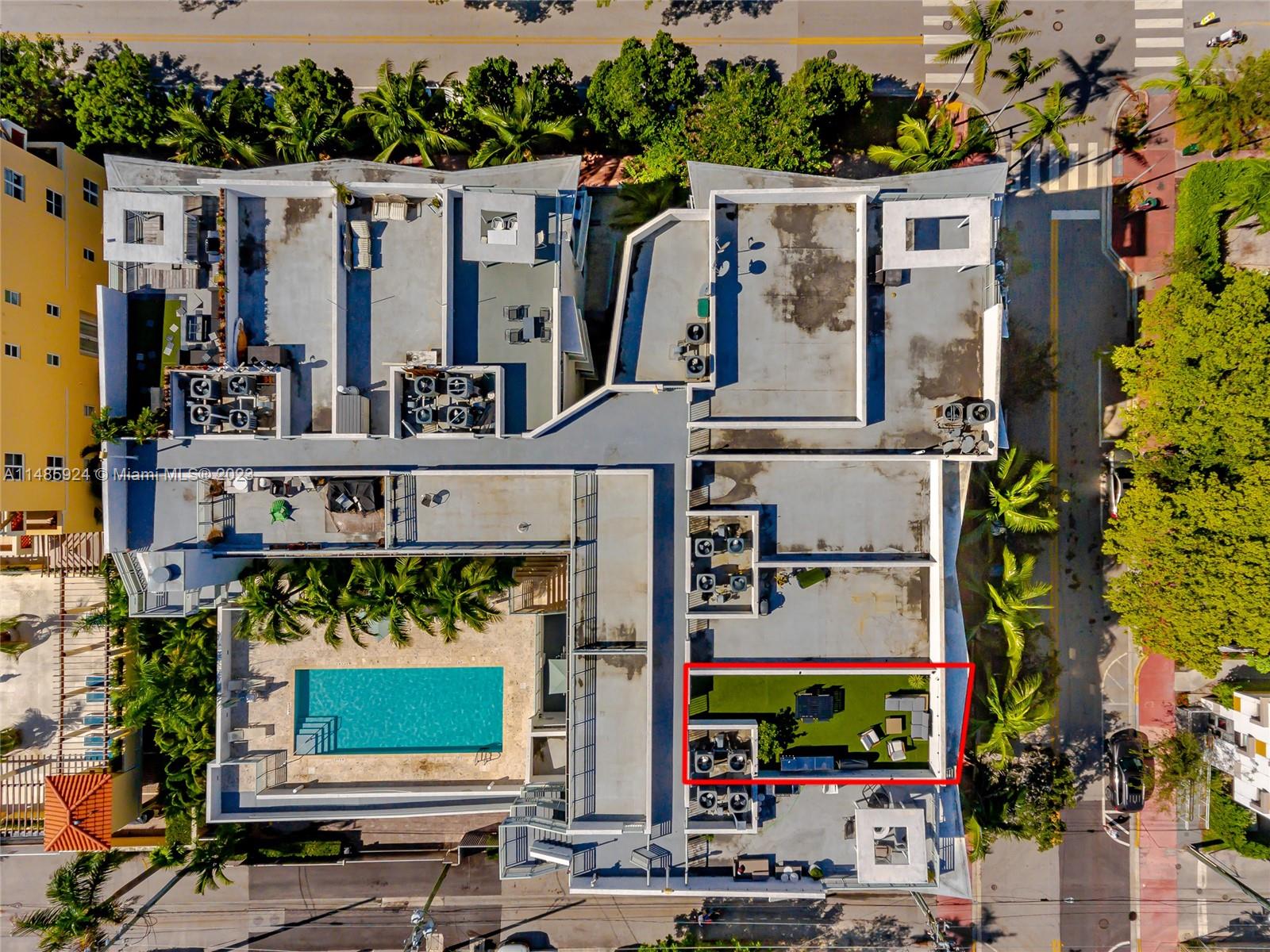 ABSOLUT CONDO - Residential