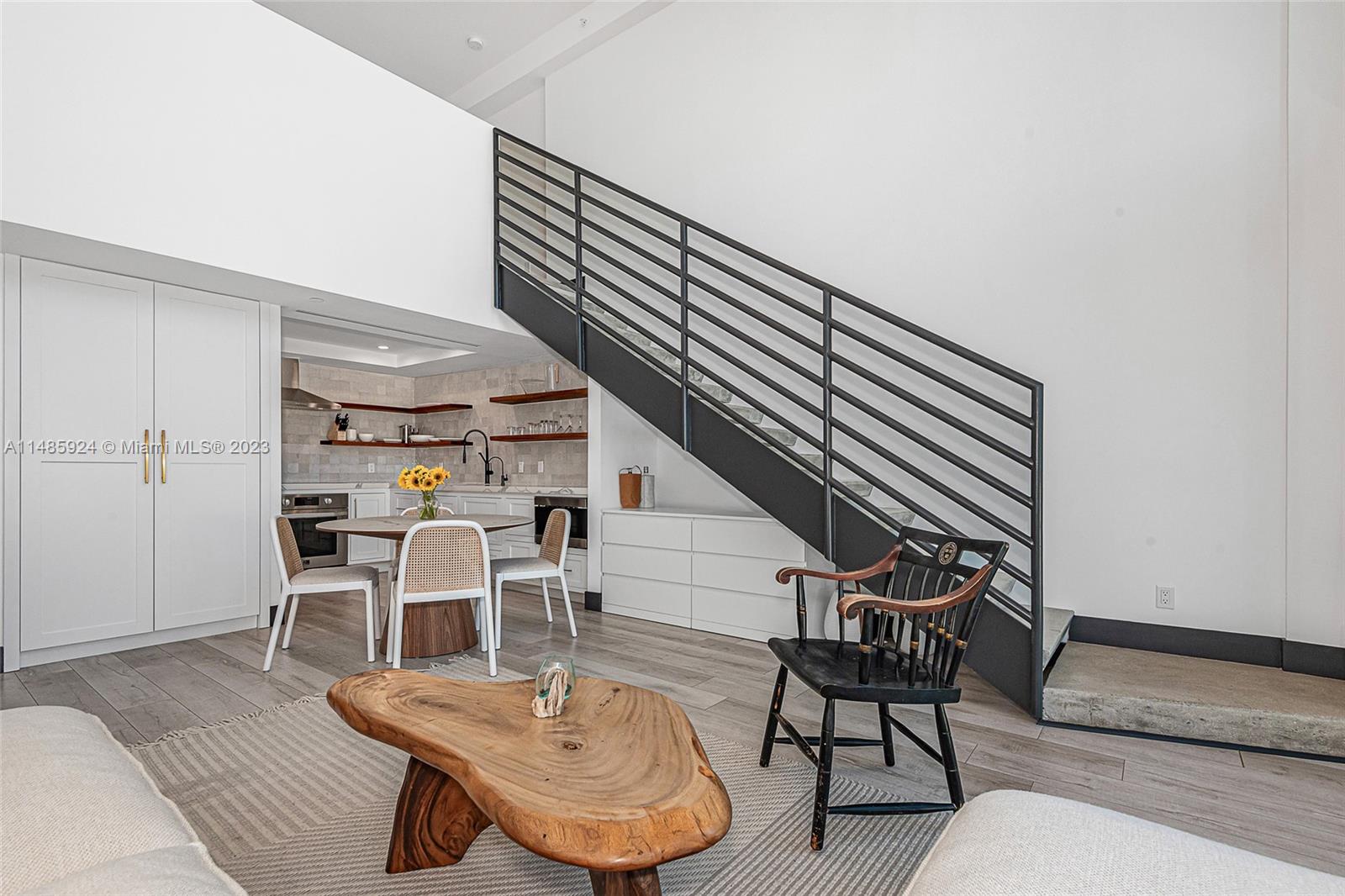 ABSOLUT CONDO - Residential
