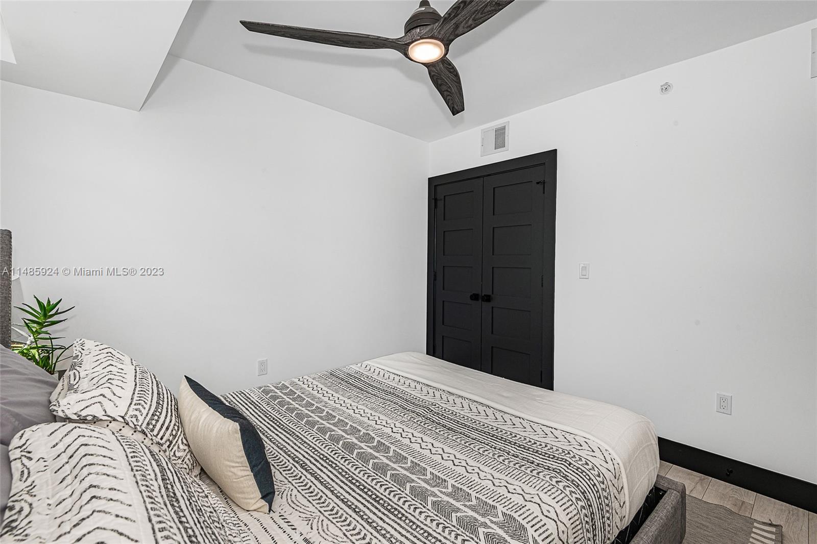 ABSOLUT CONDO - Residential