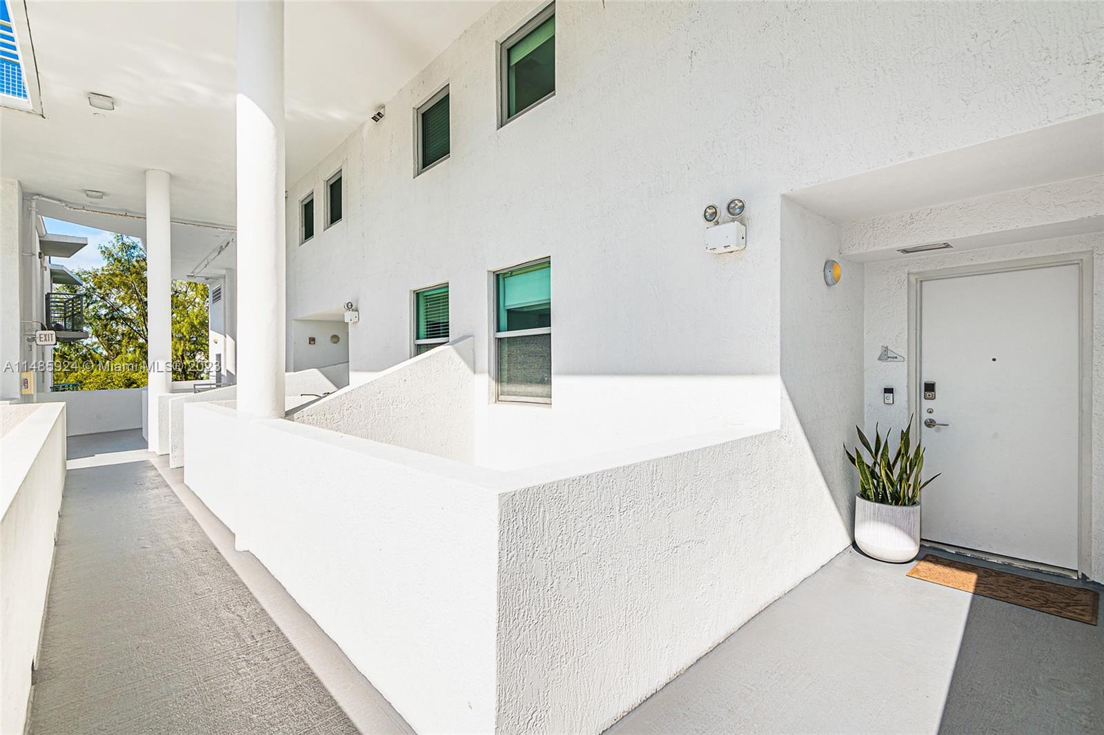 ABSOLUT CONDO - Residential