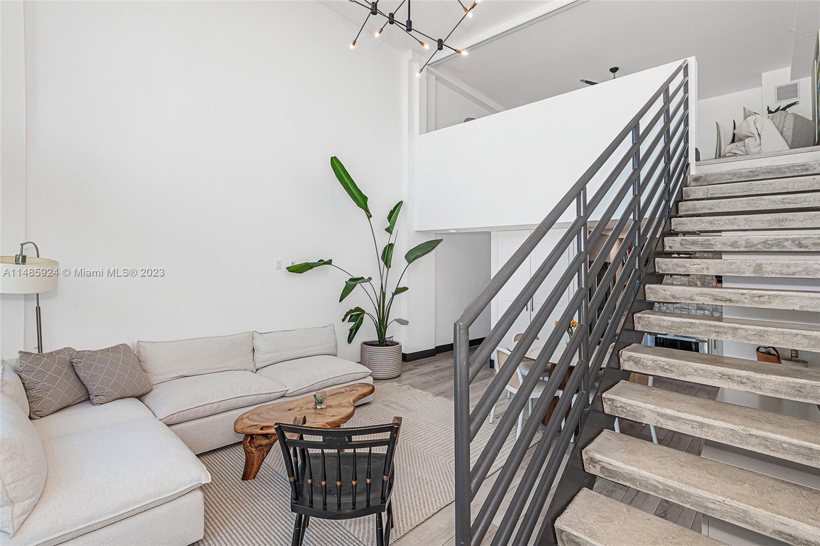 ABSOLUT CONDO - Residential