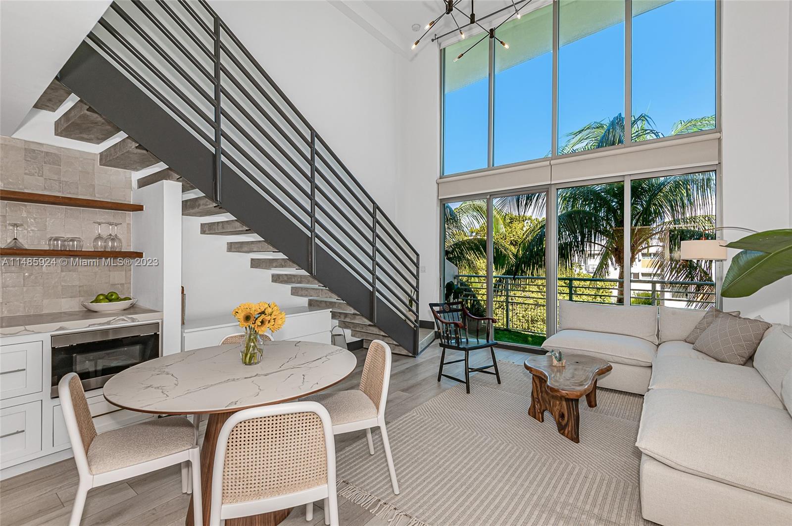 ABSOLUT CONDO - Residential