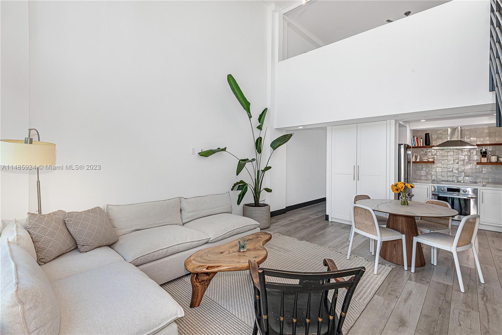 ABSOLUT CONDO - Residential