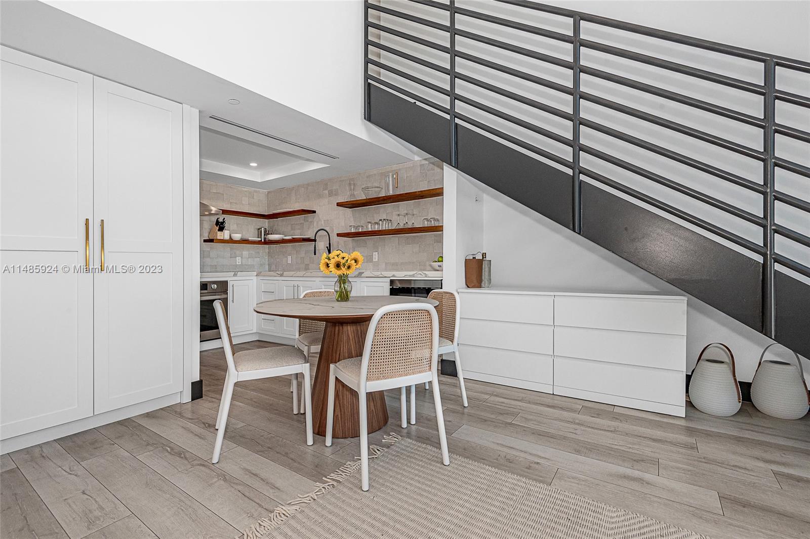 ABSOLUT CONDO - Residential