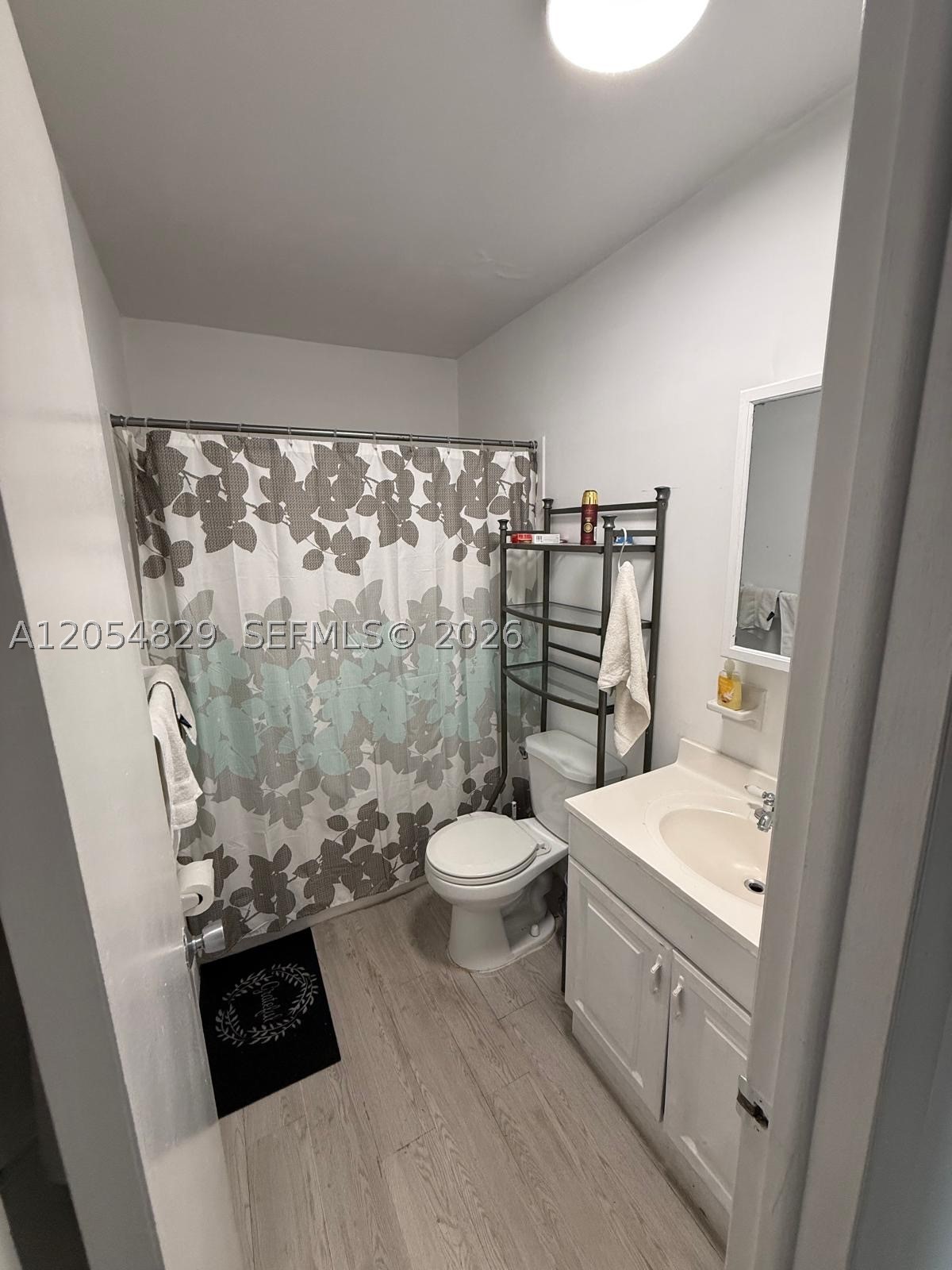 VENICE ISLE CONDO - Residential
