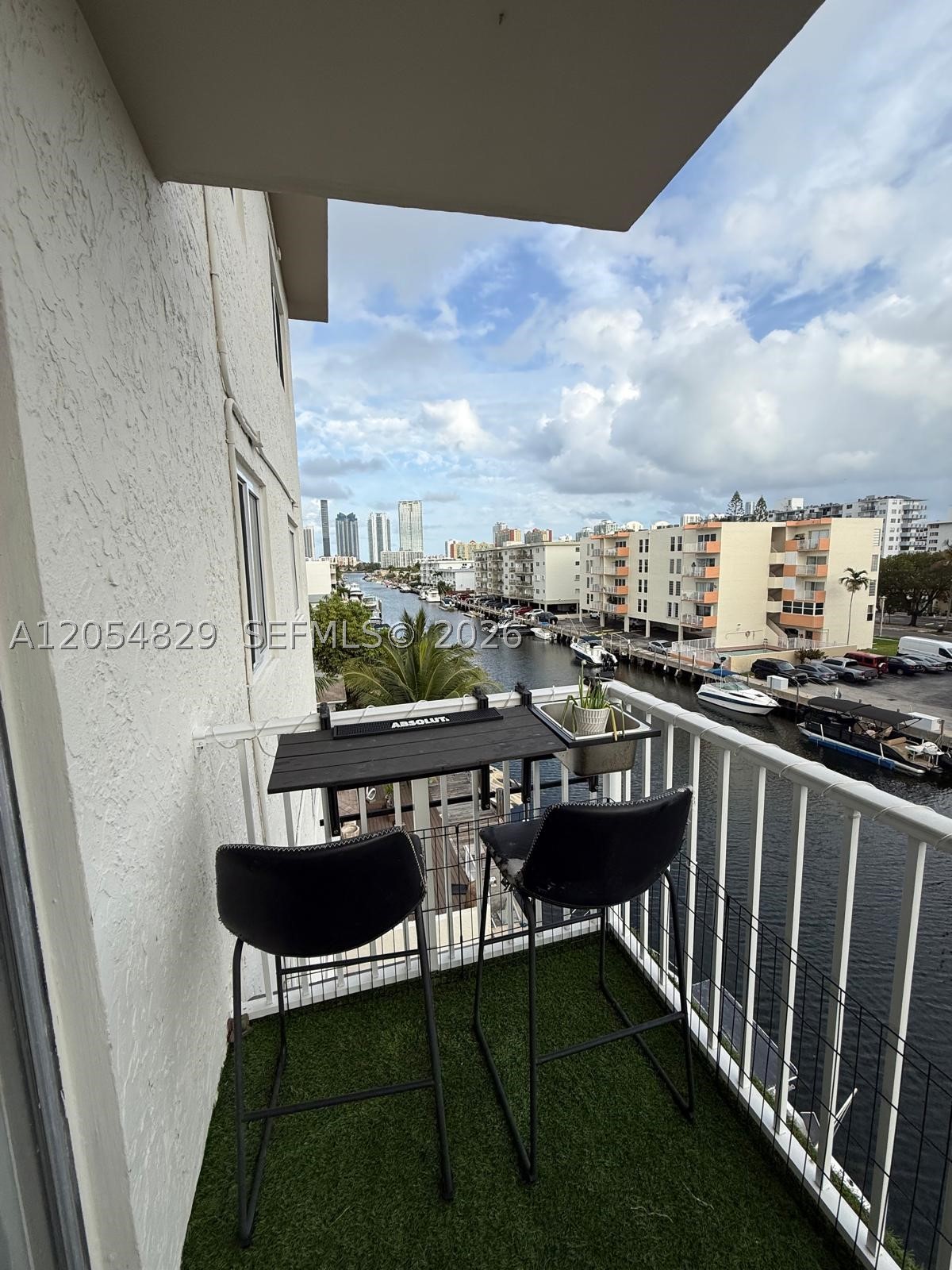 VENICE ISLE CONDO - Residential
