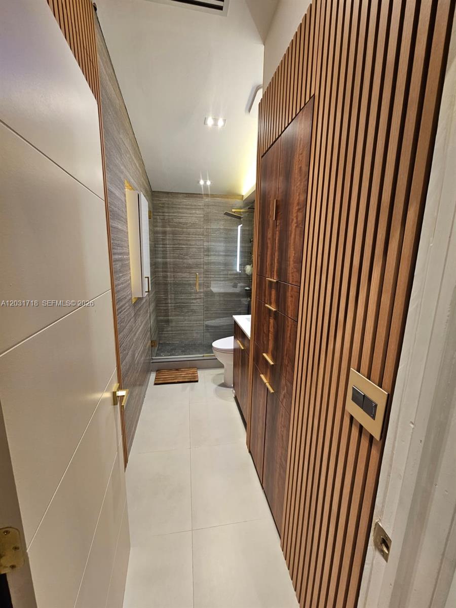 LAUDERDALE ISLES NO 2 - Residential